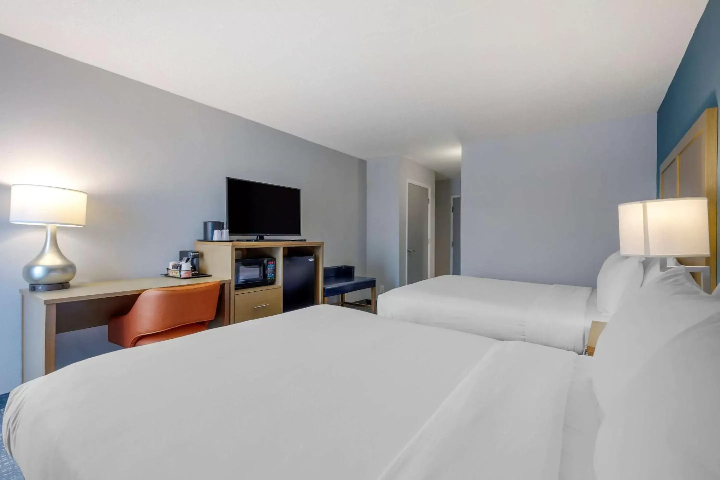Bedroom, Bed in Comfort Inn & Suites Alexandria West