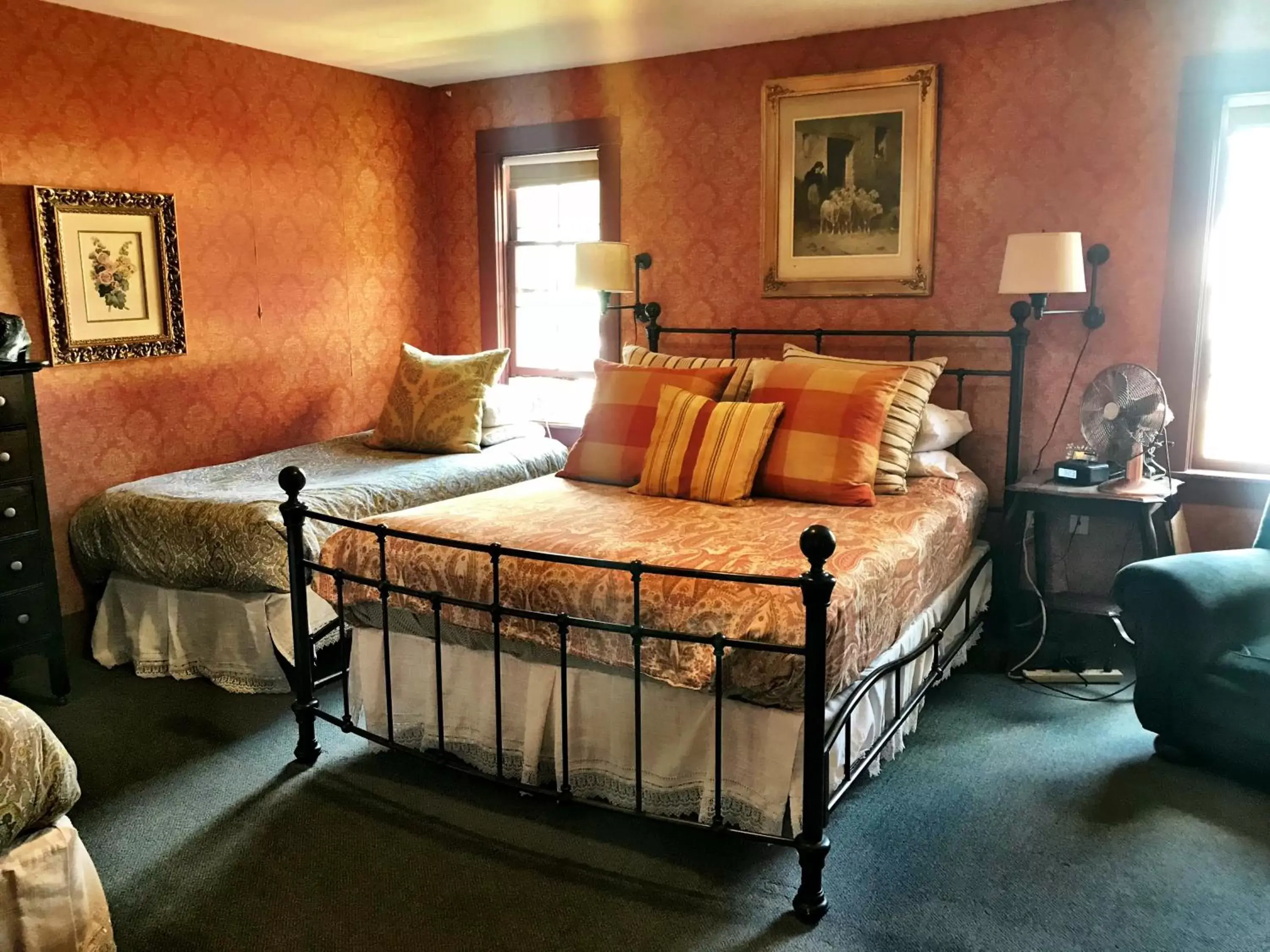 Bed in Historic Skagway Inn