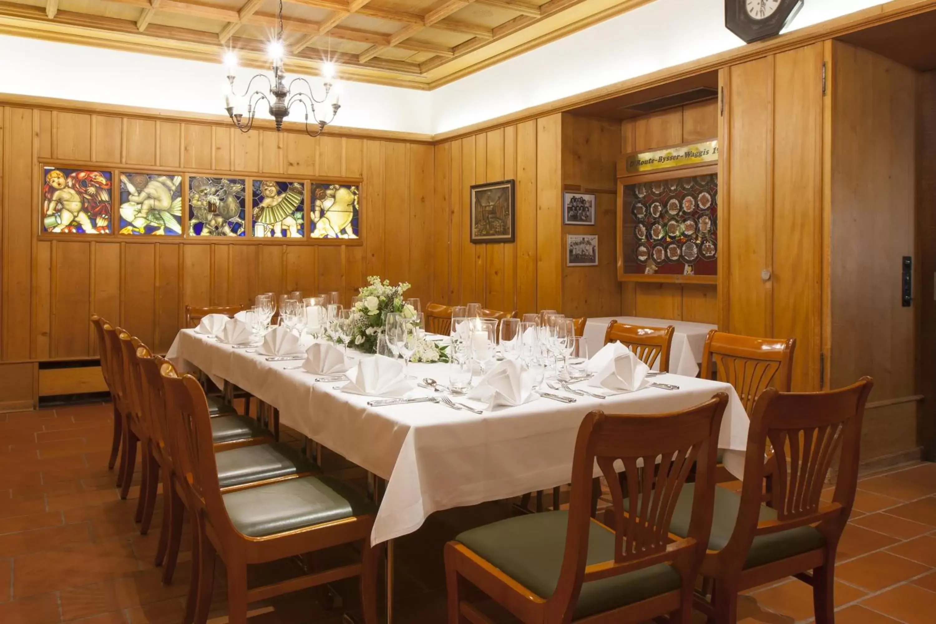 Banquet/Function facilities, Restaurant/Places to Eat in Hotel Basel - Da wohnen, wo Basel lebt!