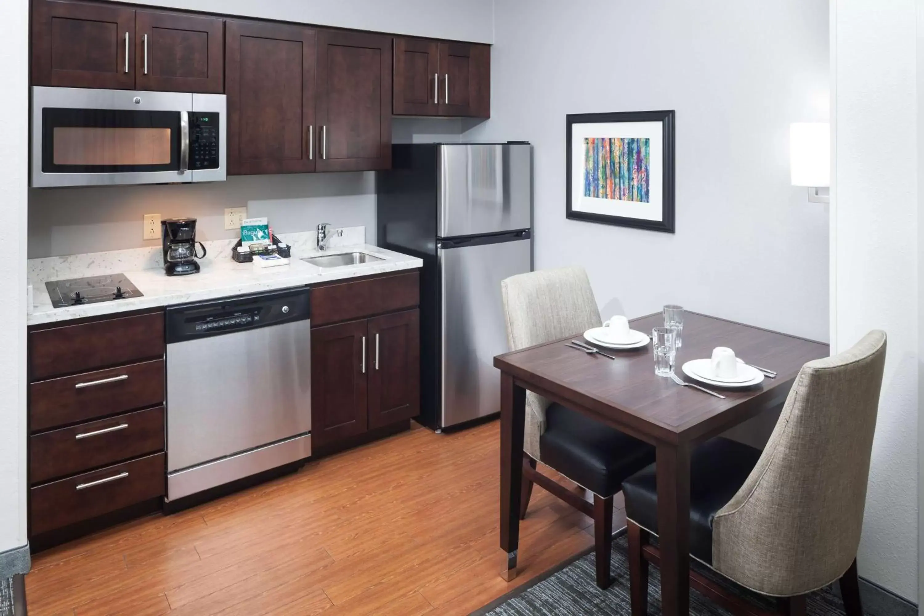 Kitchen or kitchenette, Kitchen/Kitchenette in Homewood Suites by Hilton Chattanooga - Hamilton Place