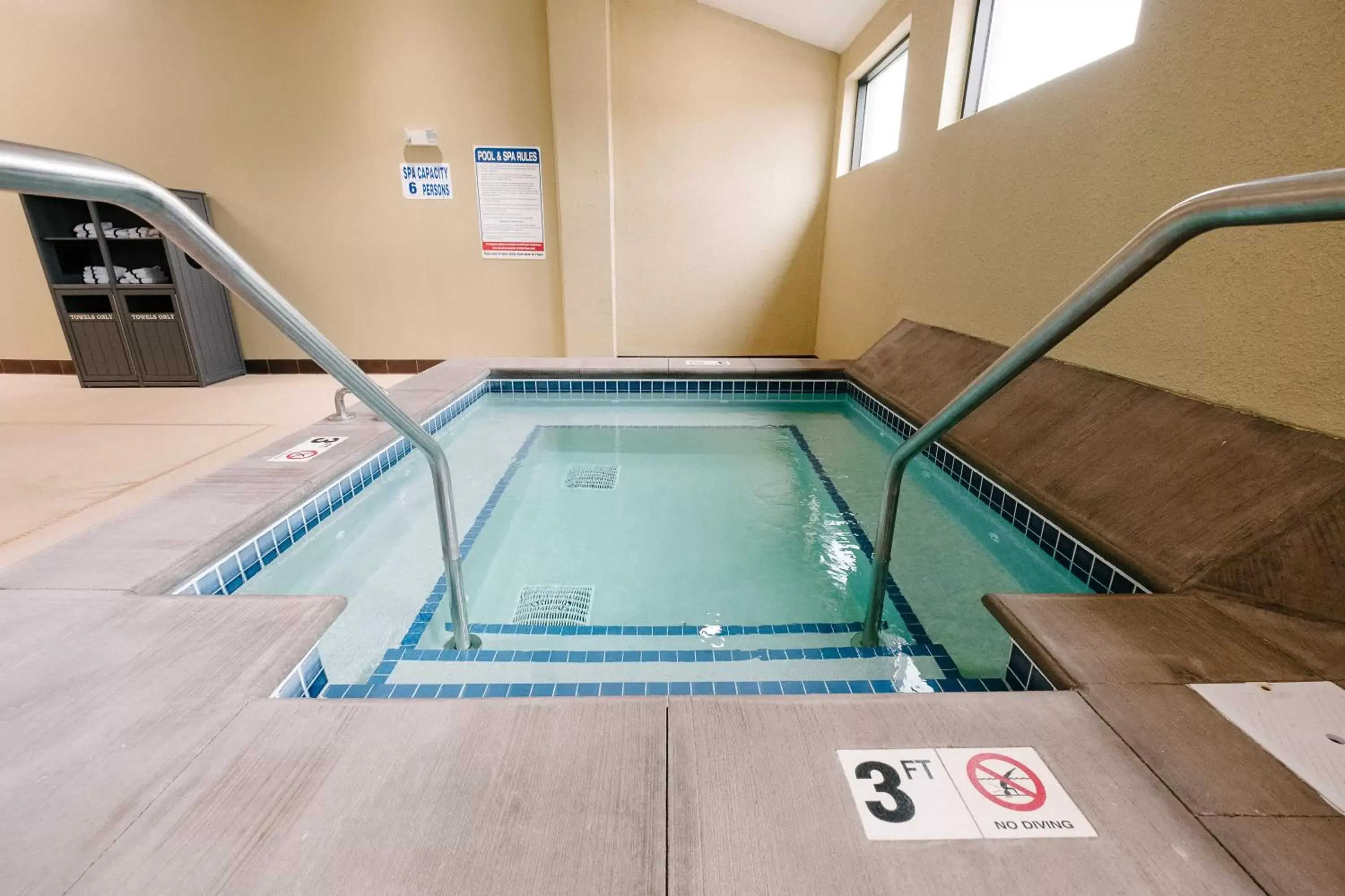 Swimming pool in Radisson Hotel St Paul Downtown Swimming pool in Radisson Hotel St Paul Downtown