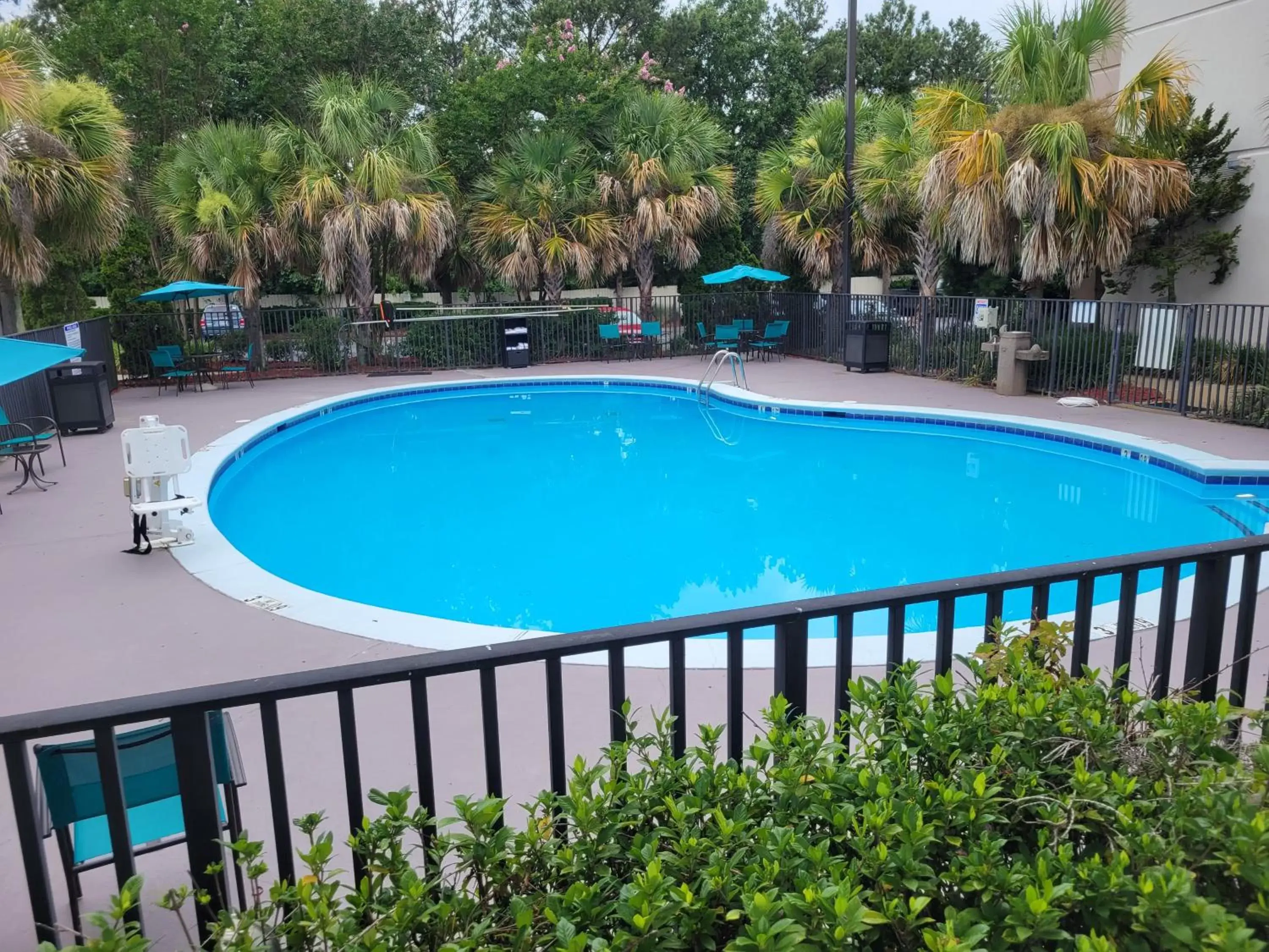 Day, Swimming Pool in Holiday Inn Hotel Atlanta-Northlake, a Full Service Hotel