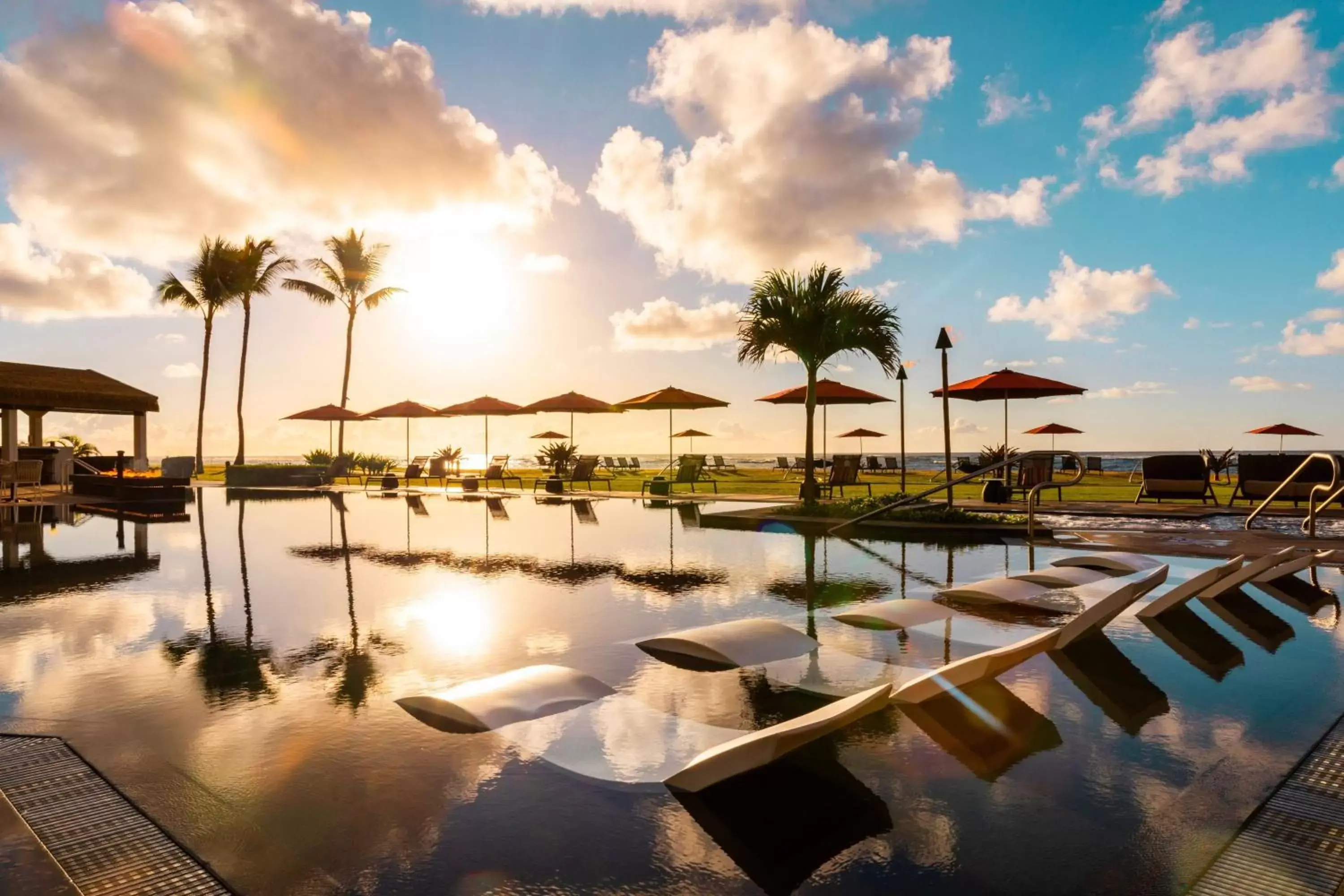 Swimming Pool in Sheraton Kauai Coconut Beach Resort