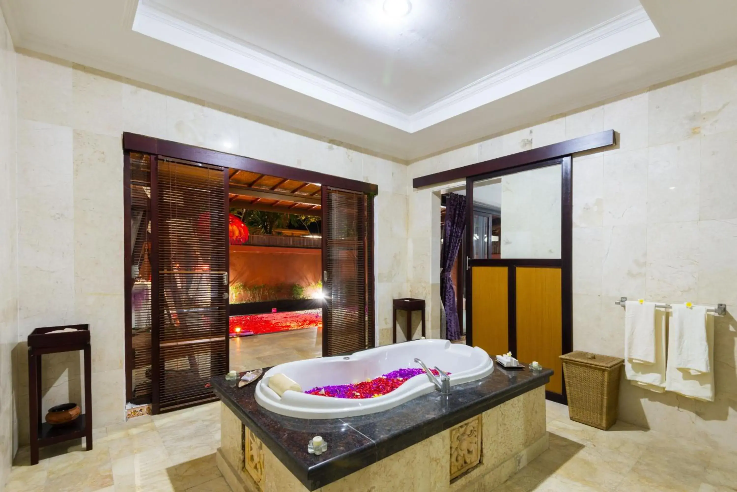 Bath in Lavender Villa & Spa