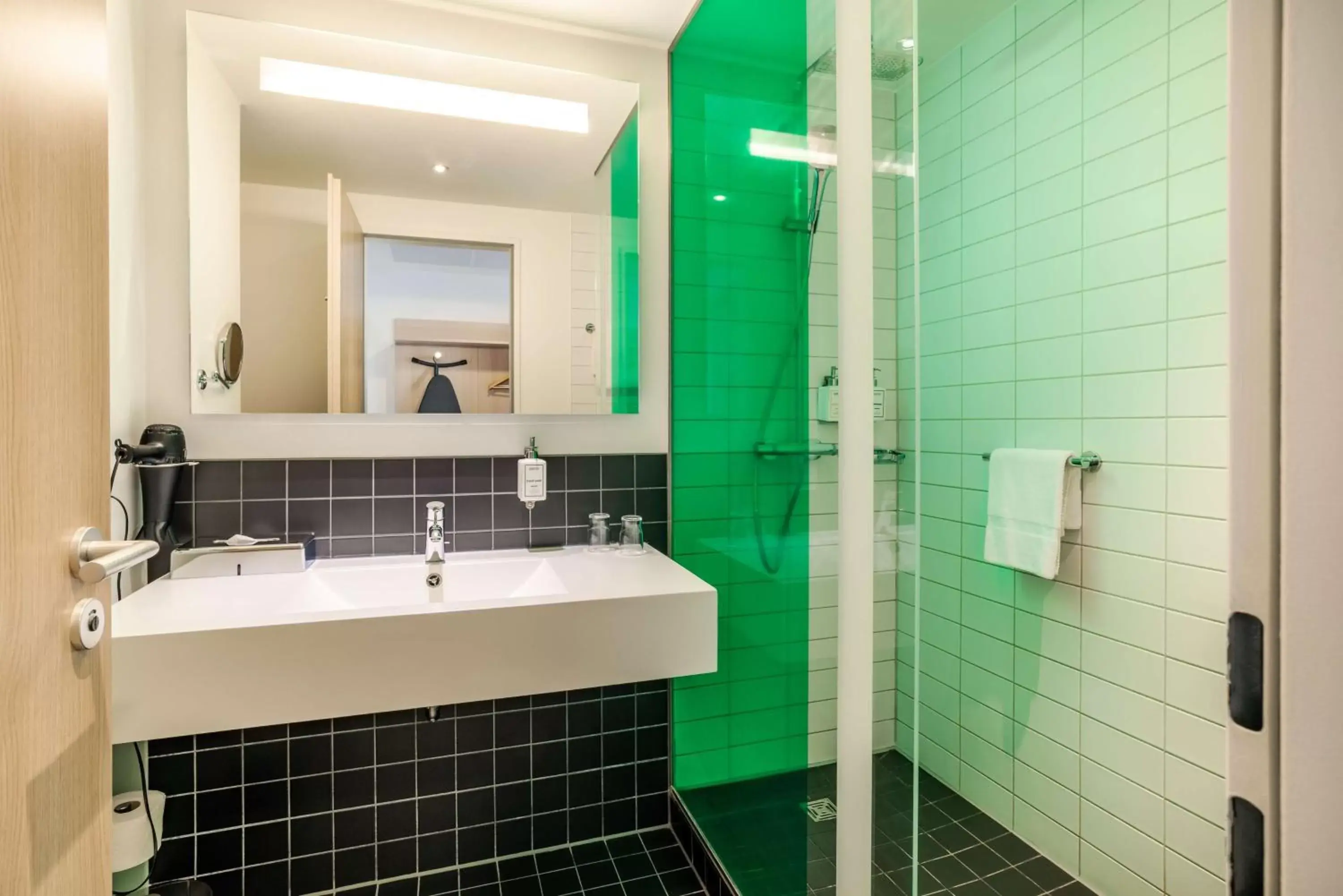 Bathroom in Park Inn by Radisson Stuttgart