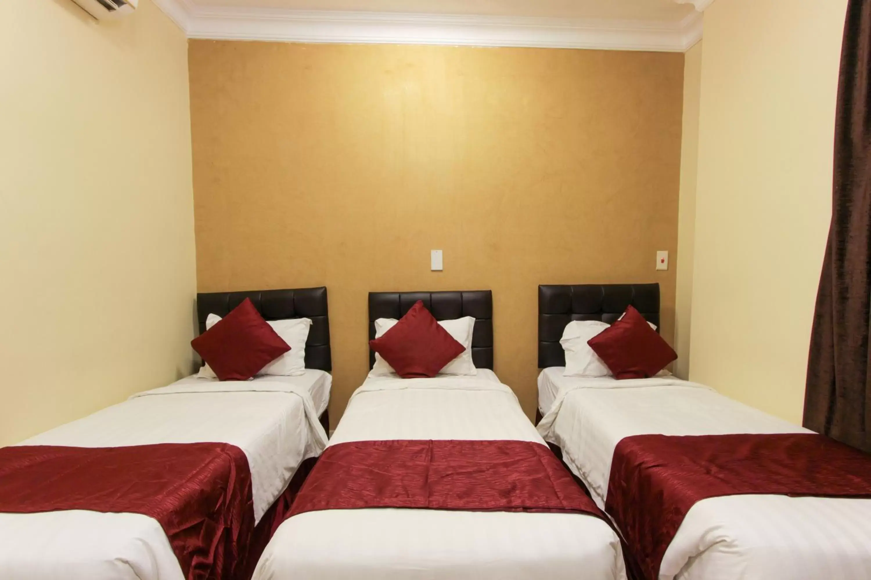 children, Bed in Maskan Al Dyafah Hotel Apartments 2