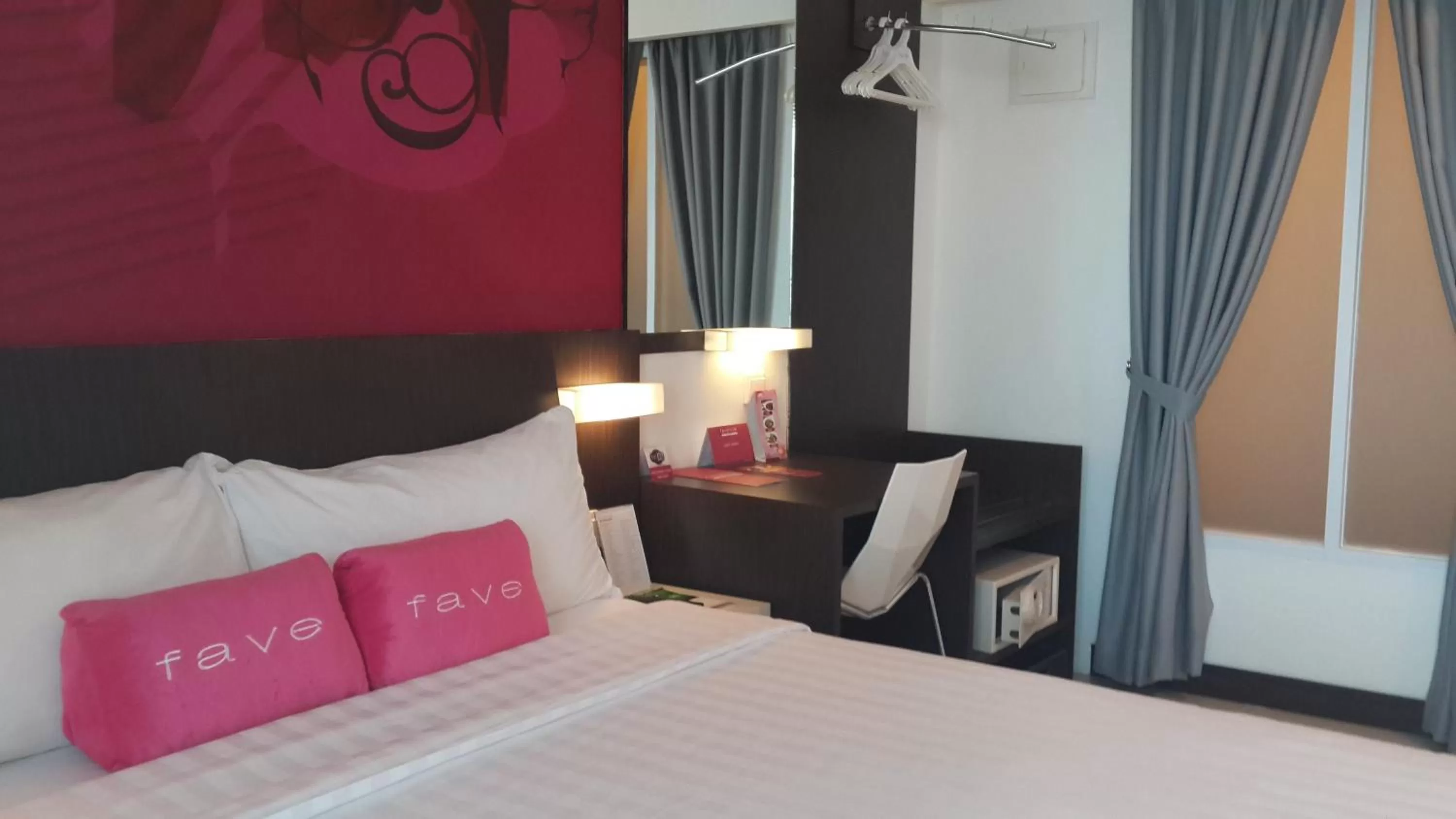 Decorative detail, Bed in favehotel Pluit Junction