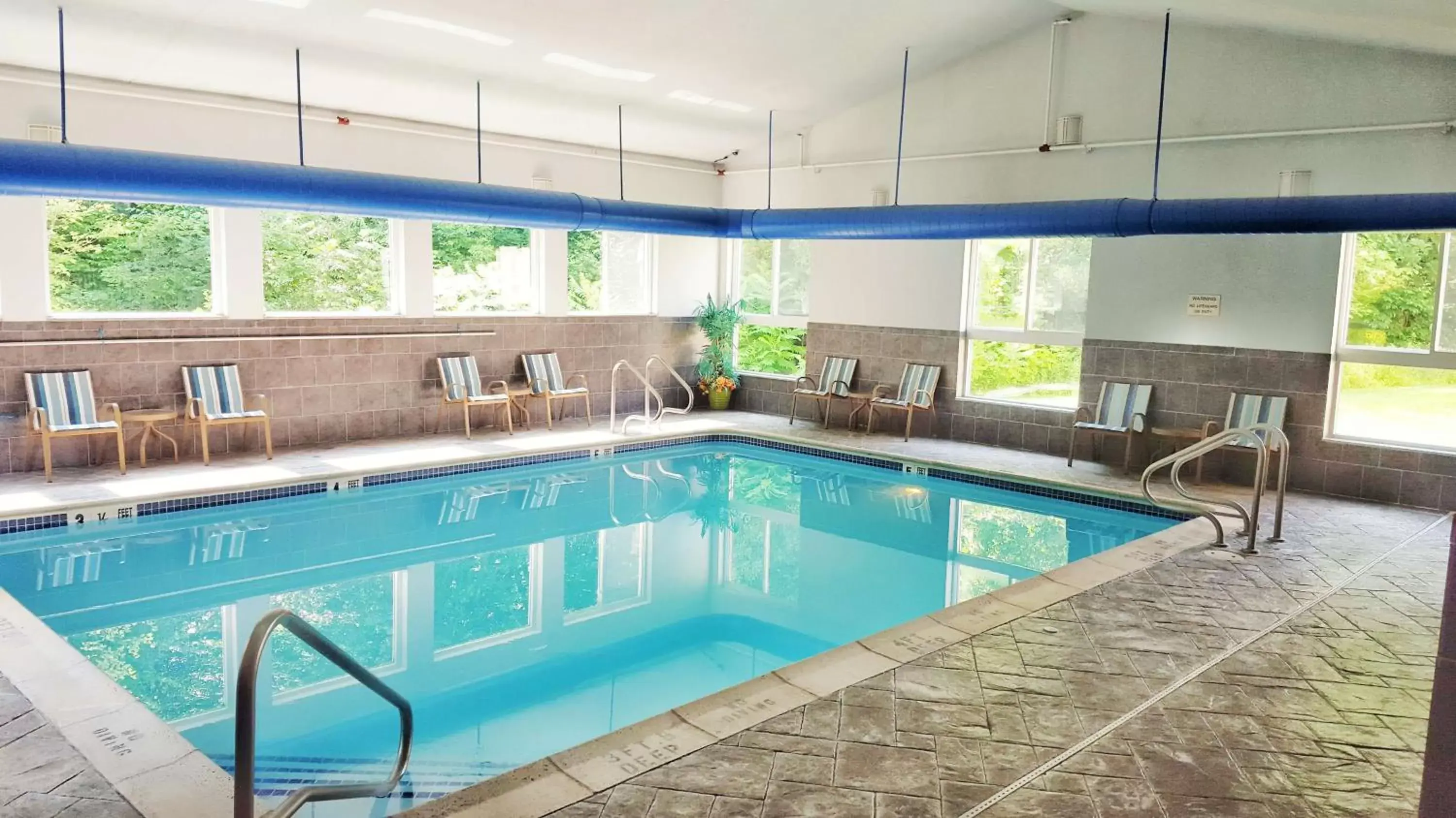 On site, Swimming Pool in Best Western Plus New England Inn & Suites