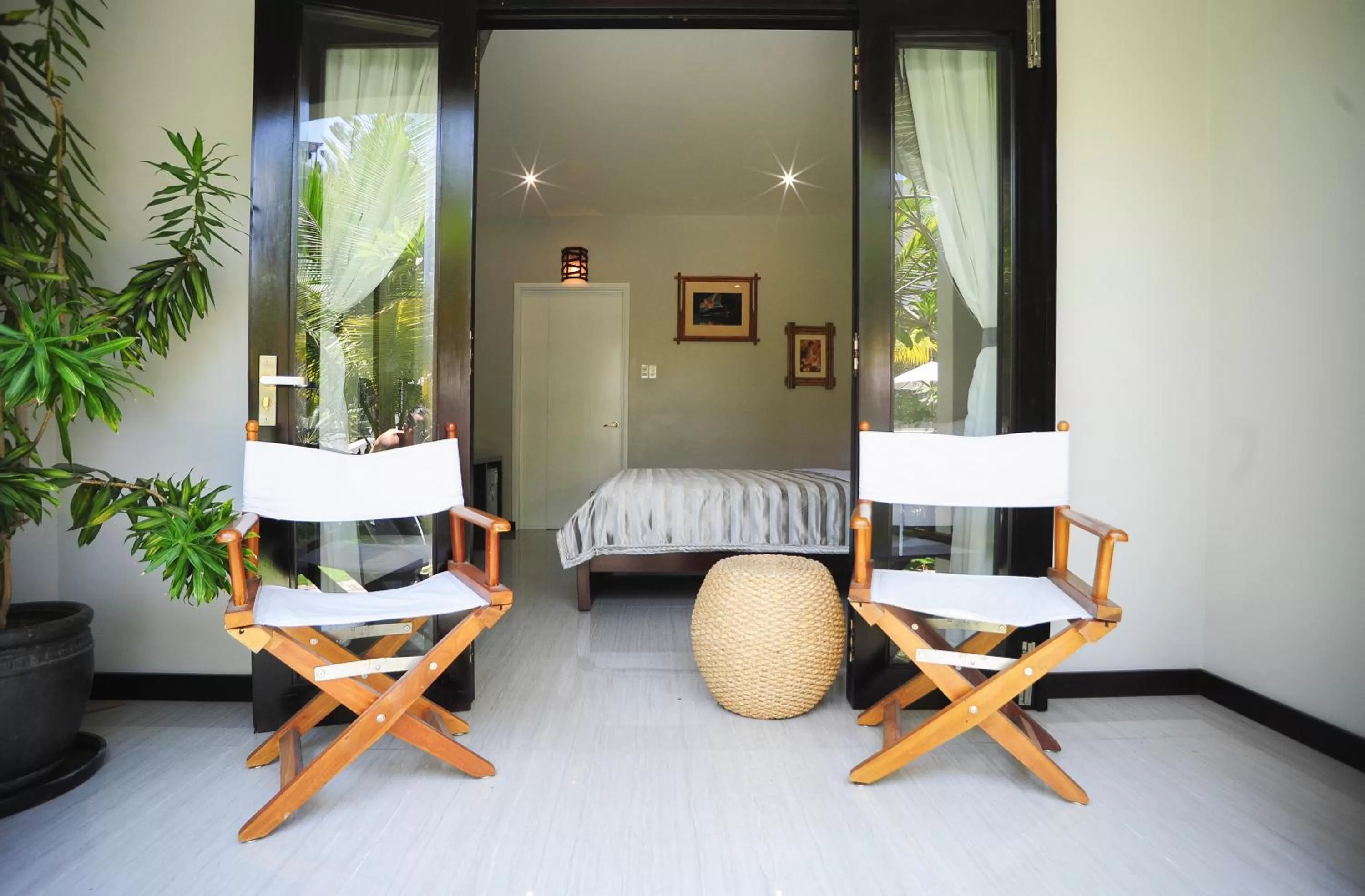 Photo of the whole room in La Paloma Villa