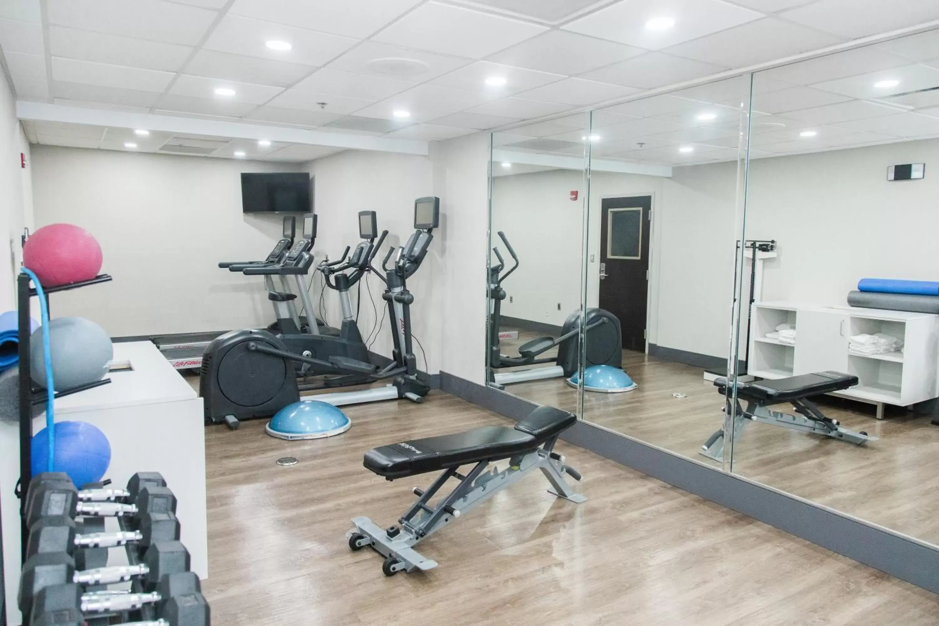 Fitness centre/facilities, Fitness Center/Facilities in Holiday Inn Express Hotel & Suites Columbia-Fort Jackson, an IHG Hotel