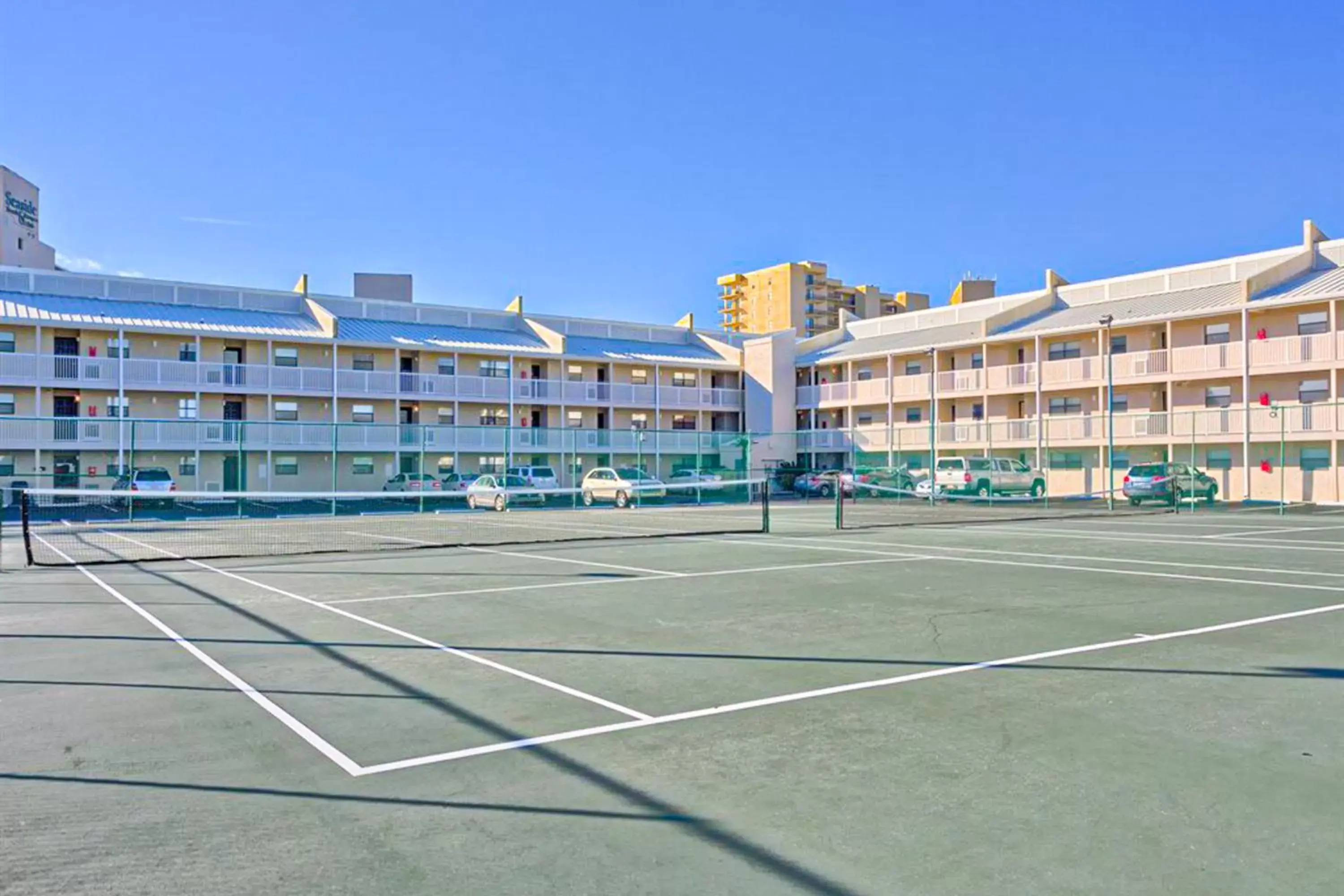 Tennis/Squash in Seaside Beach and Racquet Club Condos II