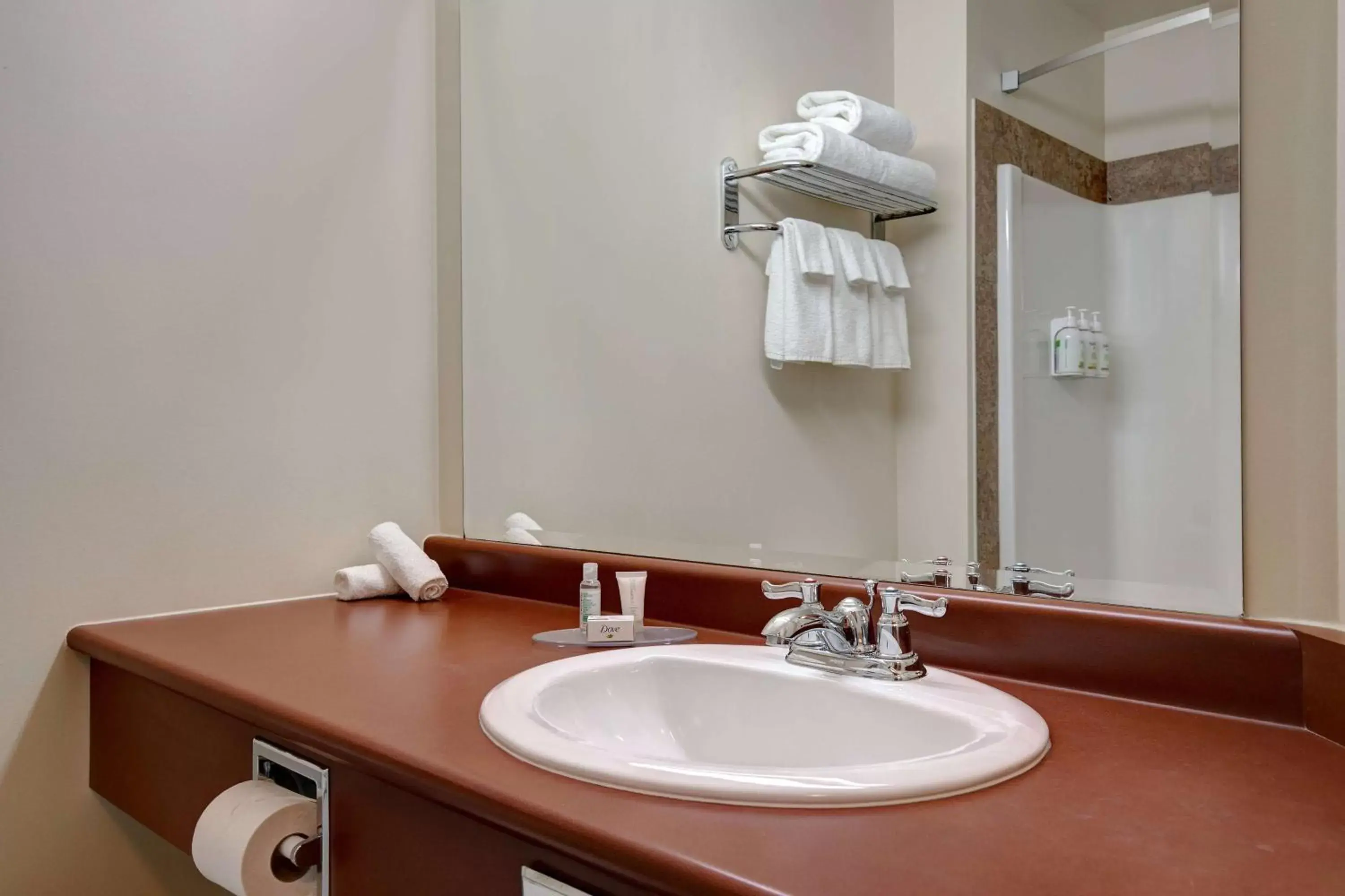TV and multimedia, Bathroom in Days Inn by Wyndham Dawson Creek