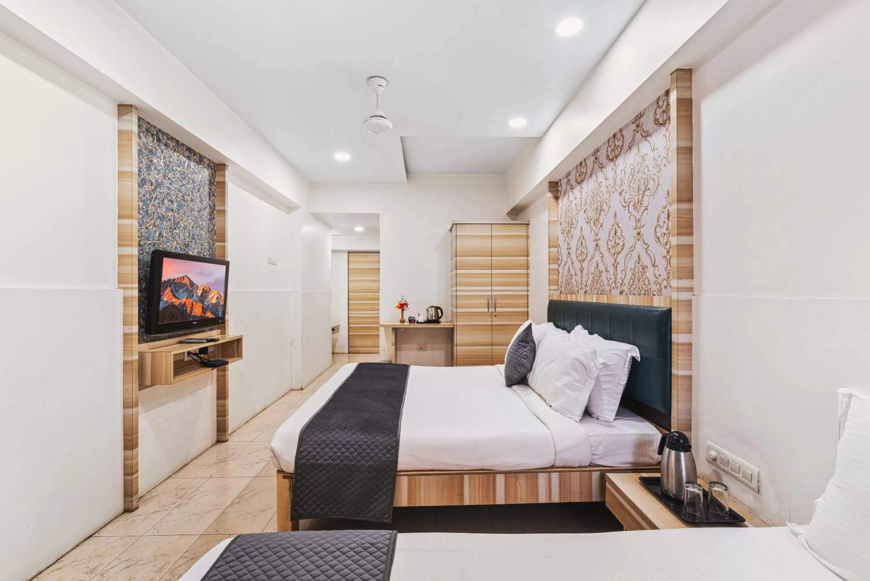 Photo of the whole room, Bed in Mayur Retreat & Spa