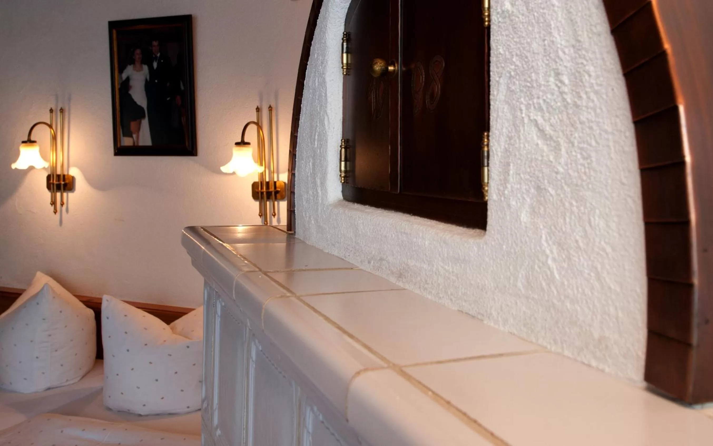 Bed in Hotel St Hubertus