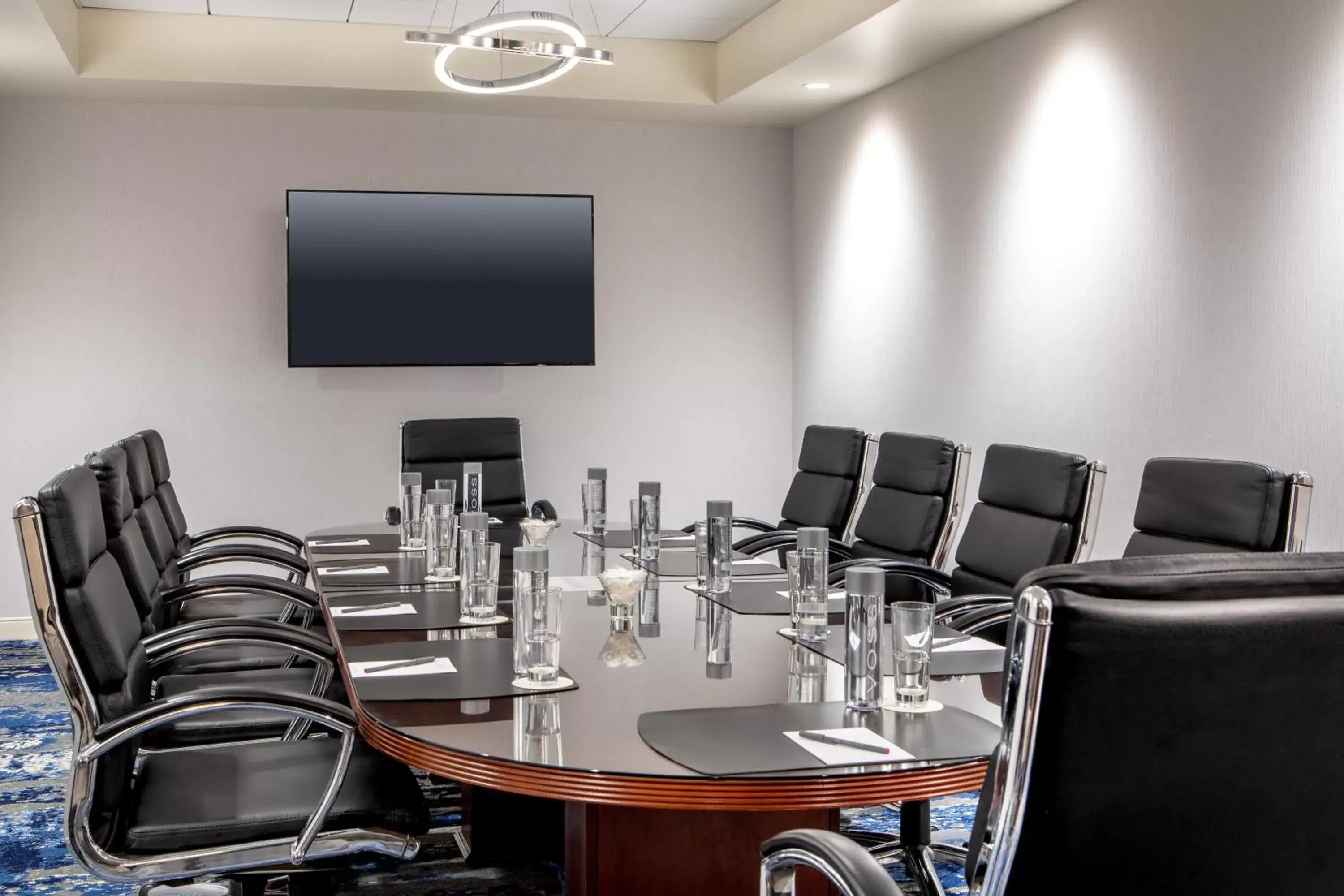 Meeting/conference room in Crowne Plaza Boston - Woburn, an IHG Hotel