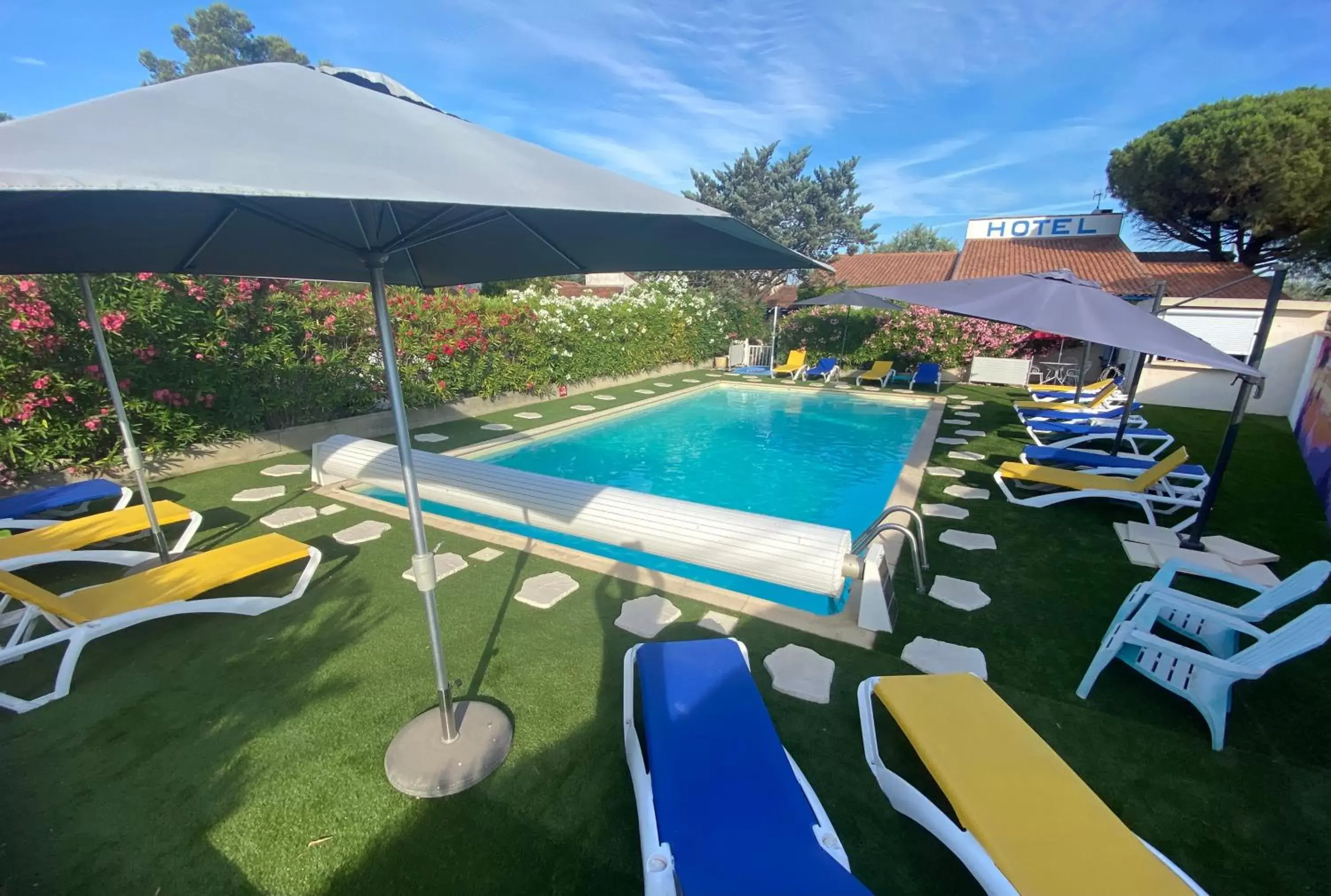 Swimming Pool in Hotel Des 4 Vents