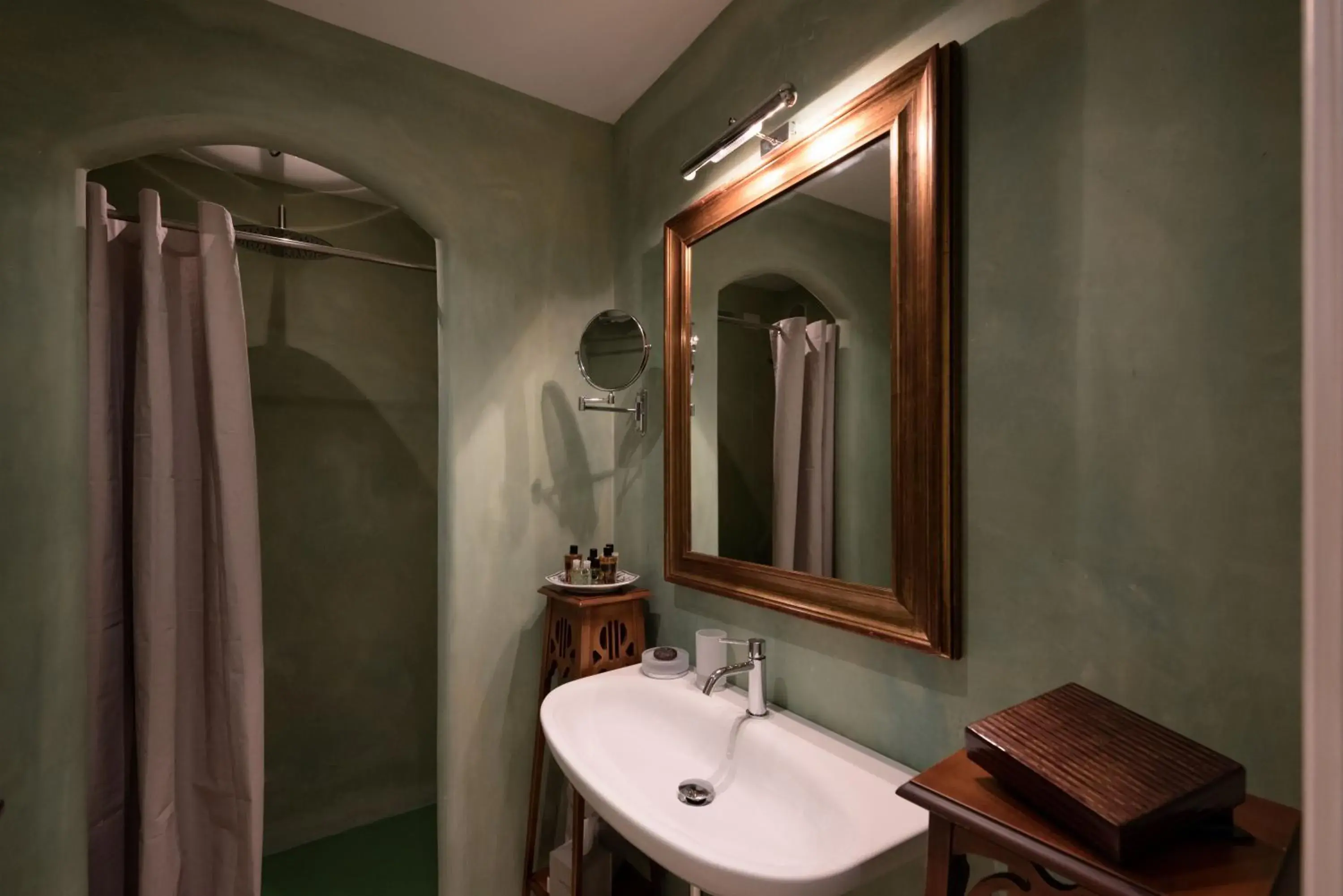 Bathroom in Palazzo Ducale Venturi - Luxury Hotel & Wellness