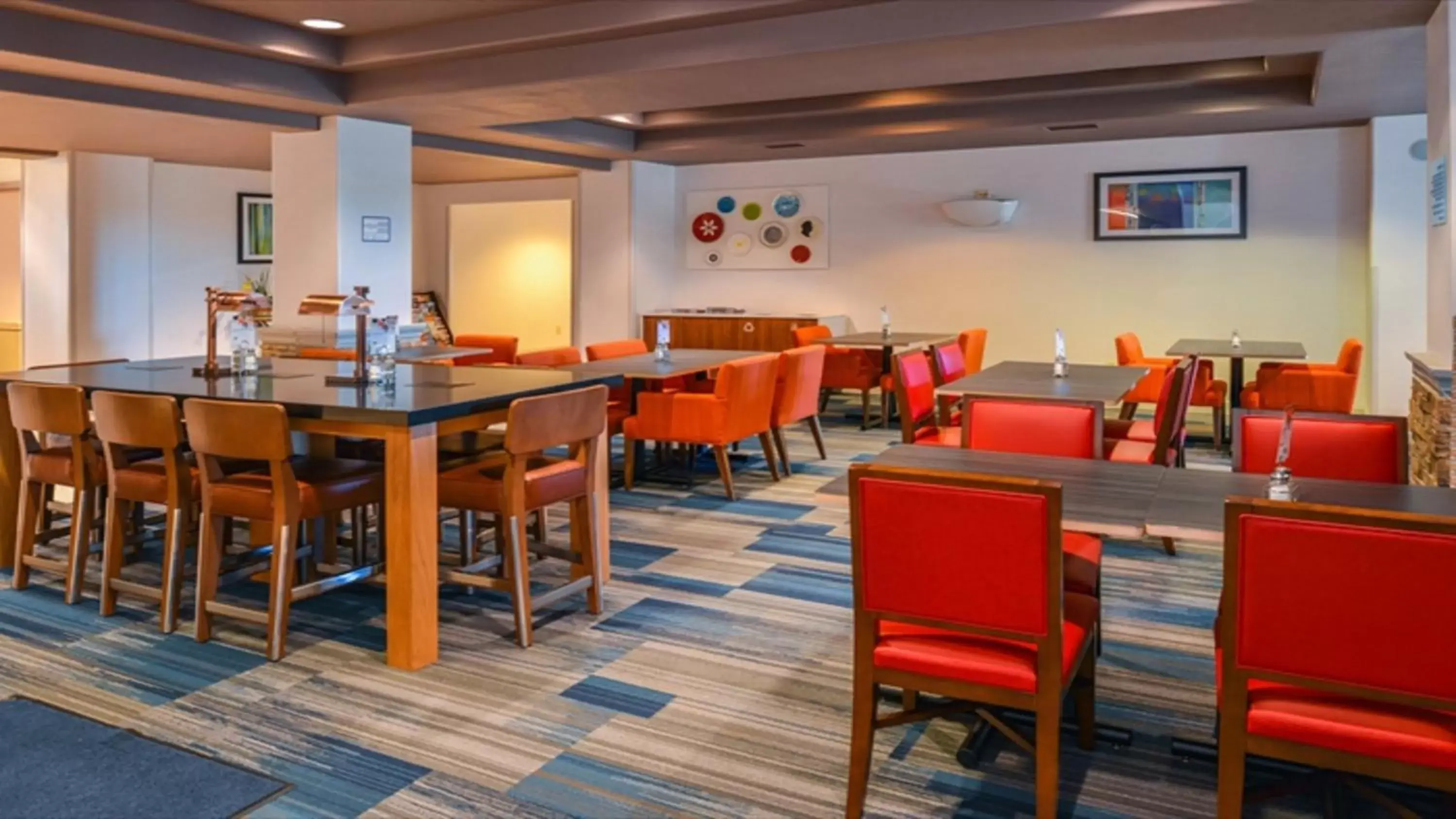 Breakfast, Restaurant/Places to Eat in Holiday Inn Express Woodland, an IHG Hotel