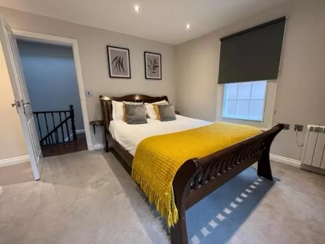 Bed in Goodramgate Apartments