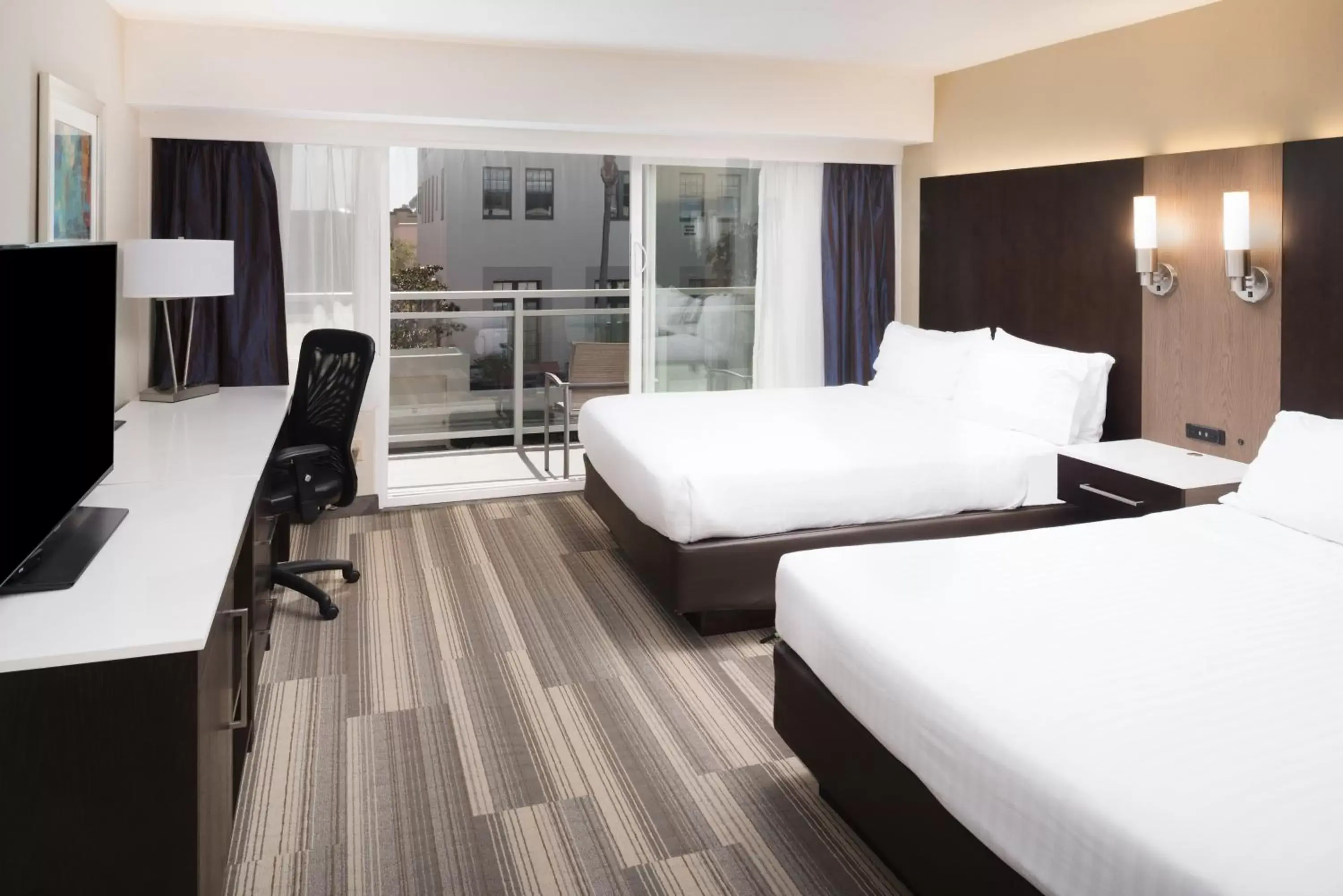 Photo of the whole room in Holiday Inn Express - Downtown San Diego, an IHG Hotel