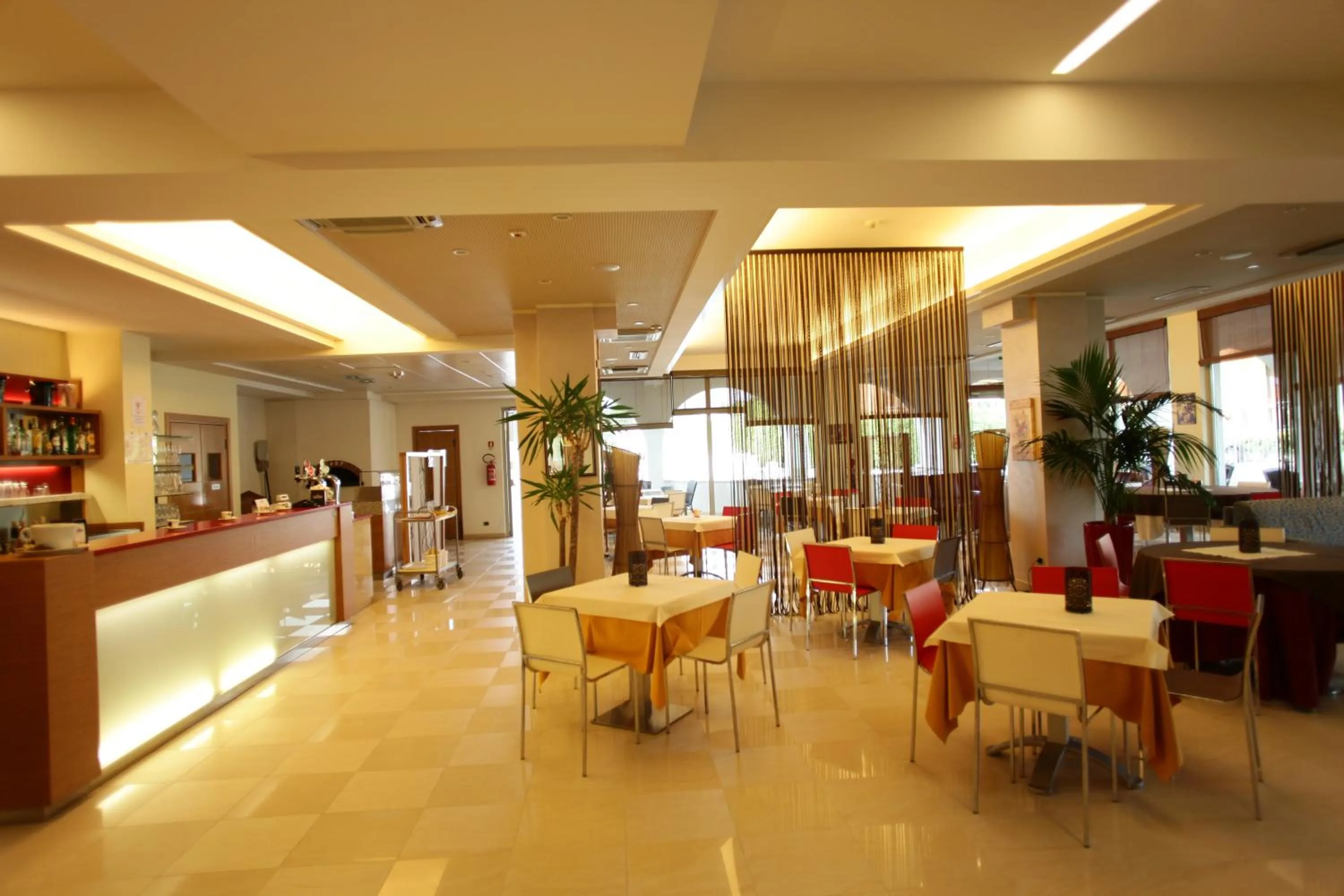 Restaurant/places to eat in Hotel Rivus