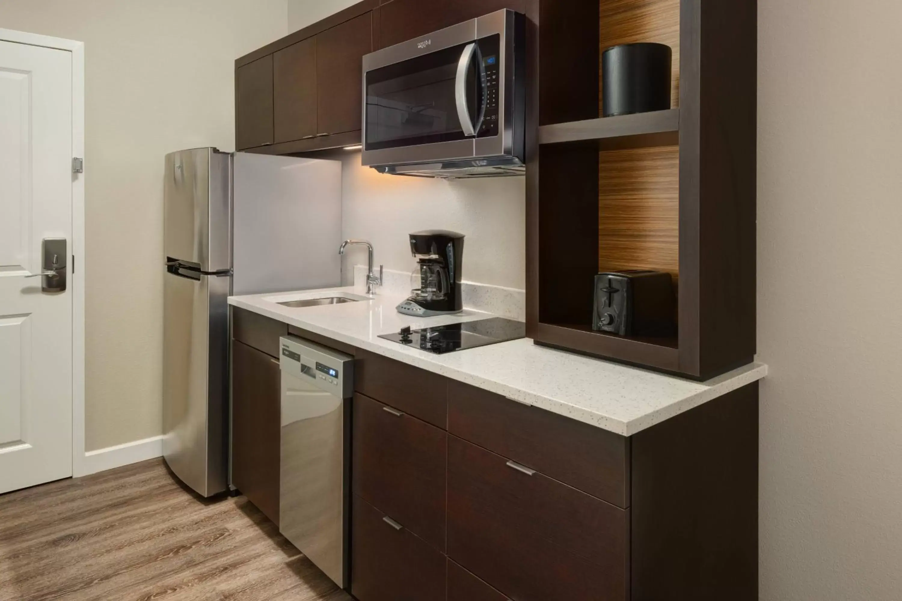 Kitchen or kitchenette, Kitchen/Kitchenette in TownePlace Suites Atlanta Lawrenceville