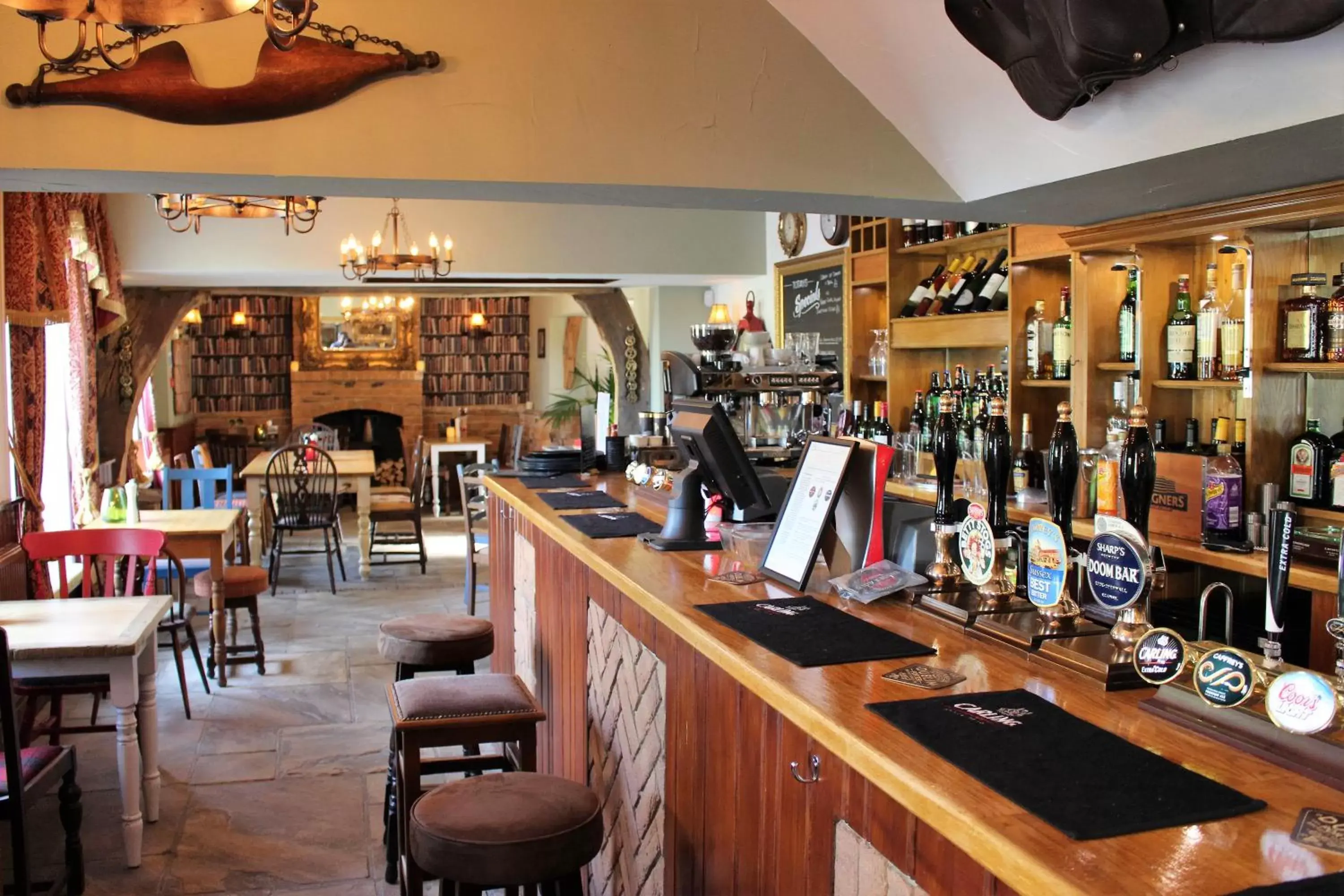 Restaurant/places to eat, Lounge/Bar in The Coach and Horses