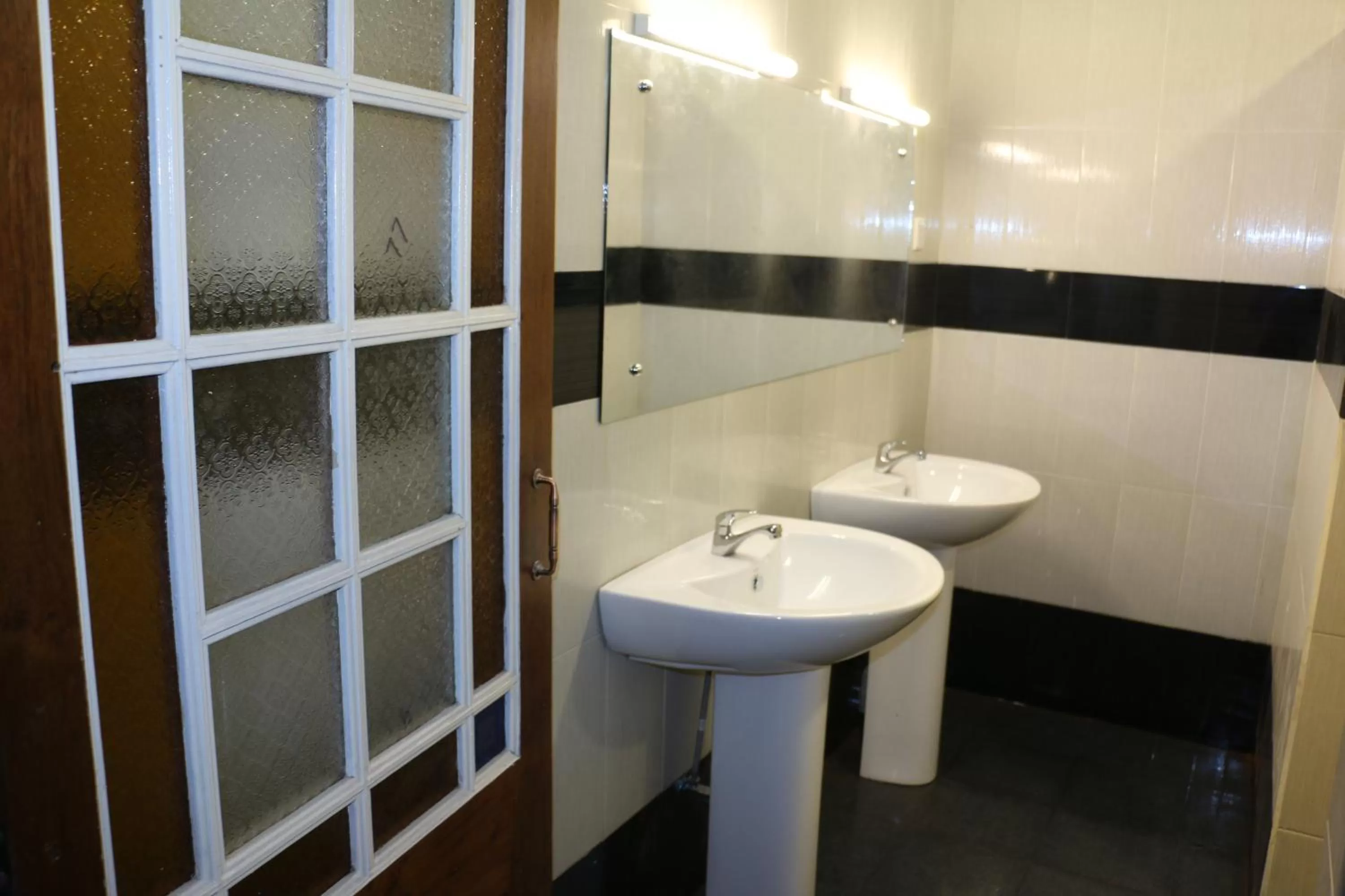 Bathroom in Villa 92 City Stay