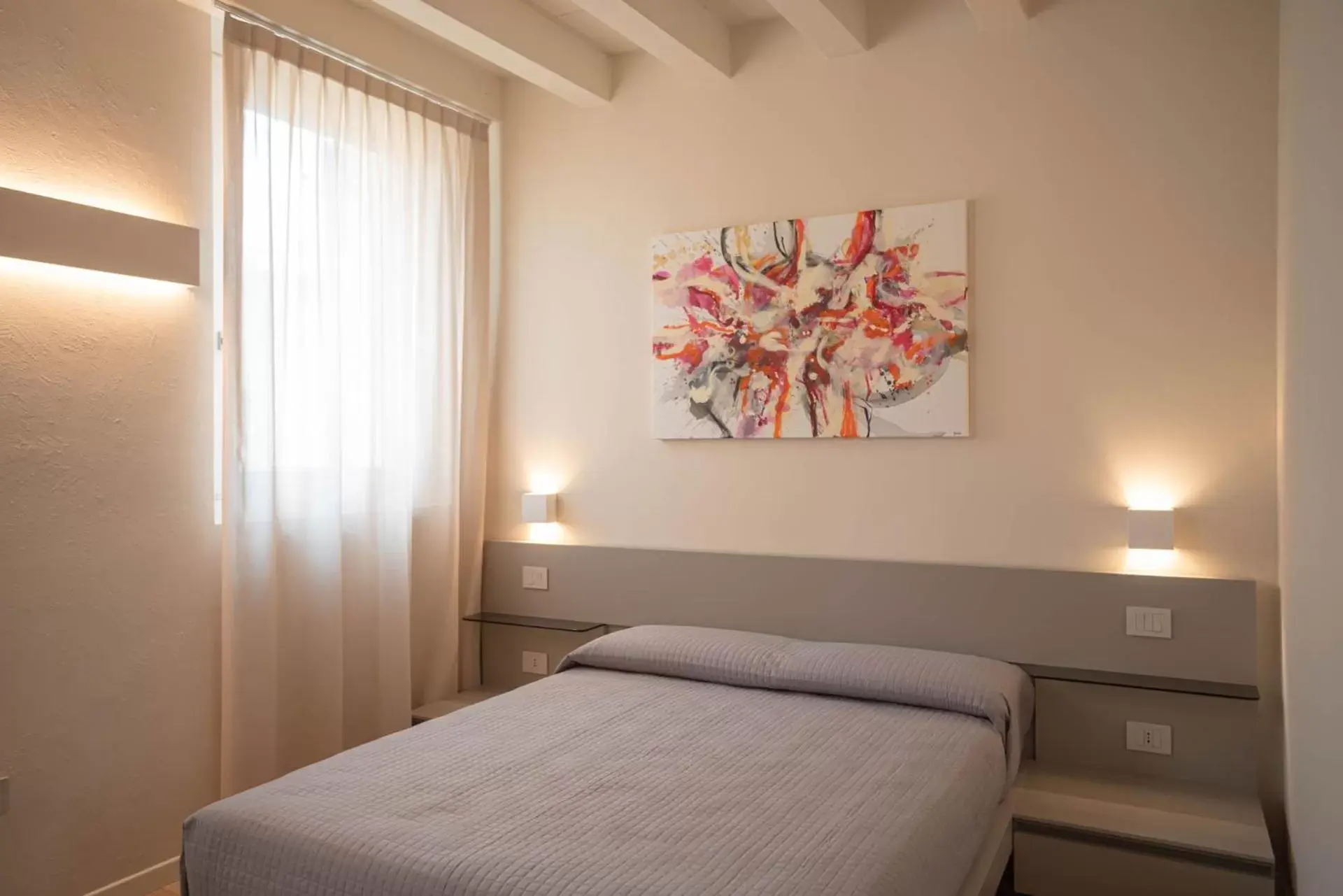 Bedroom, Bed in Maison Calcirelli rooms
