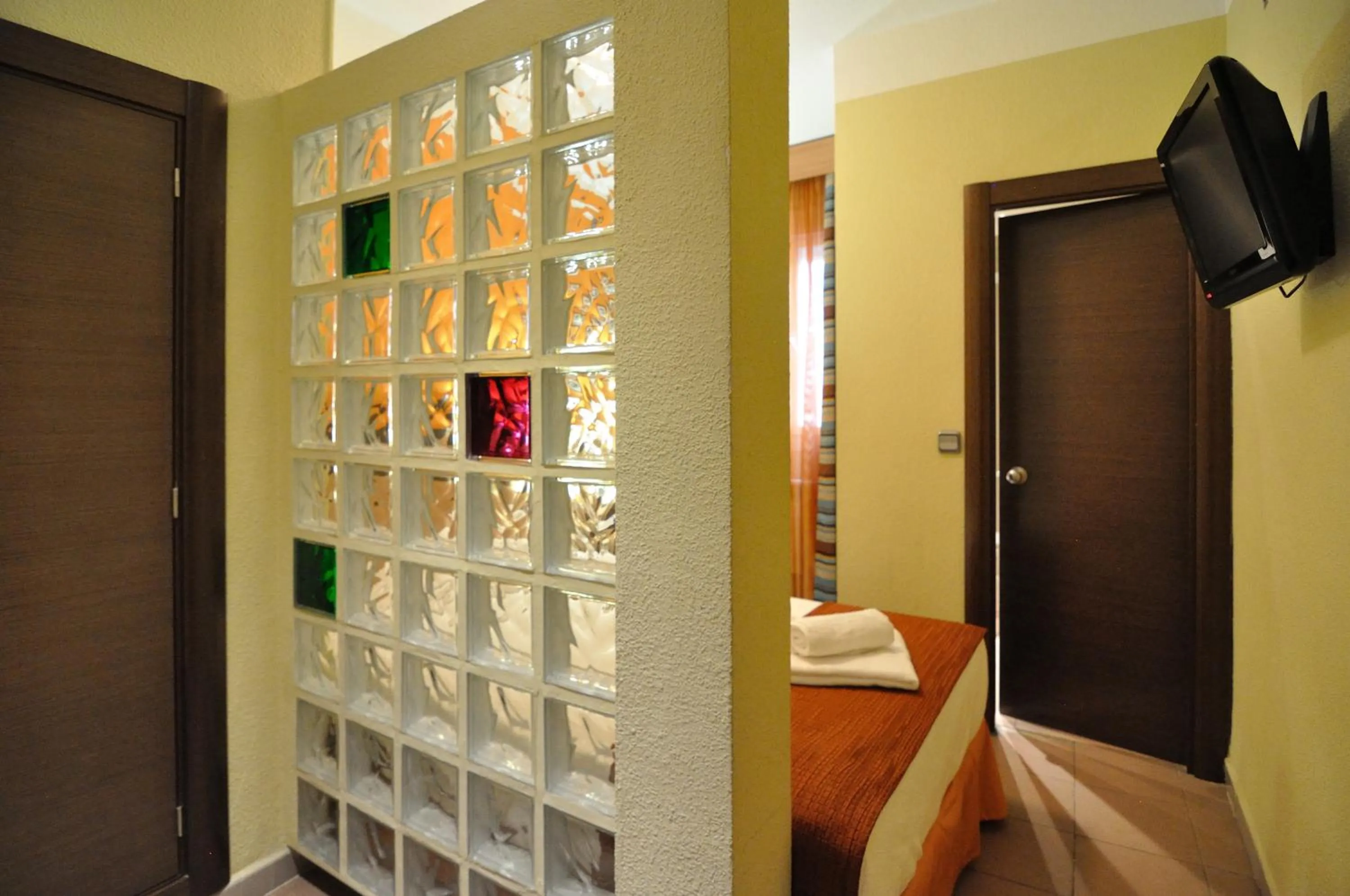 Bed in Hostal Ballesta