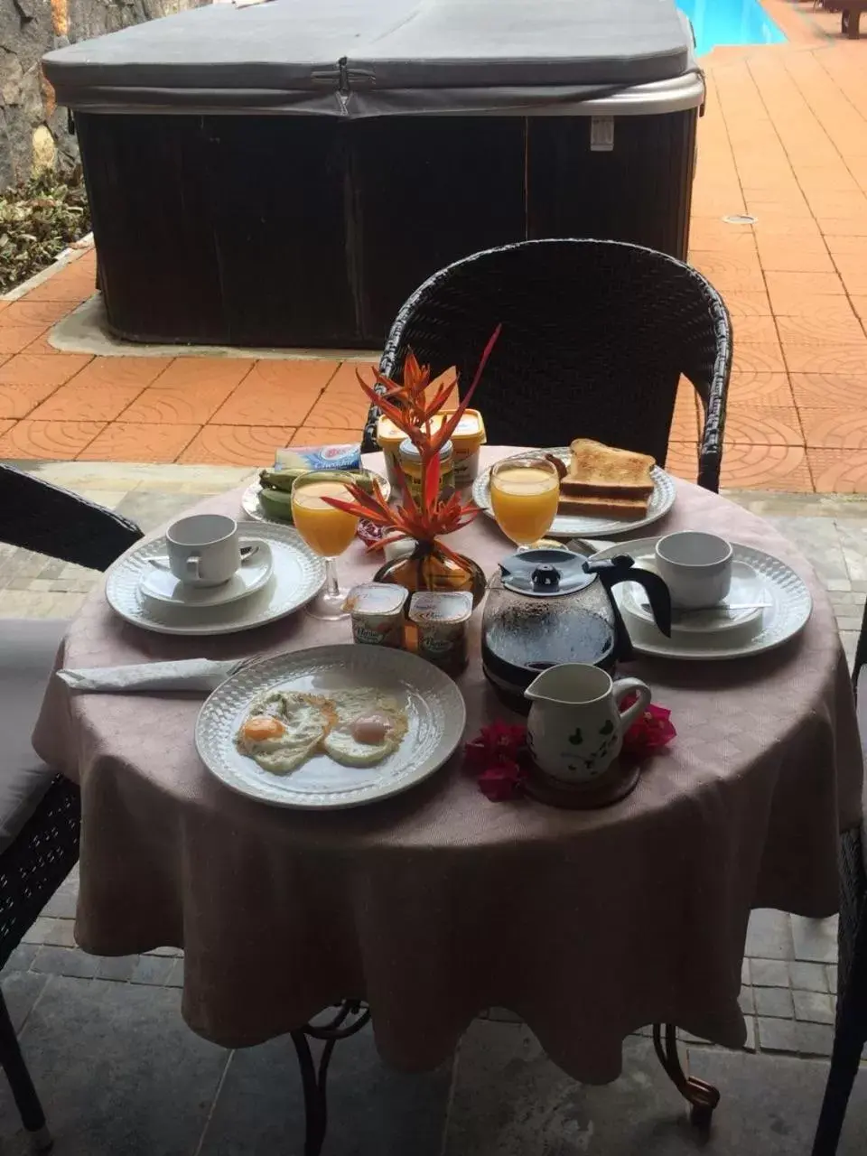 Continental breakfast in Villa Narmada