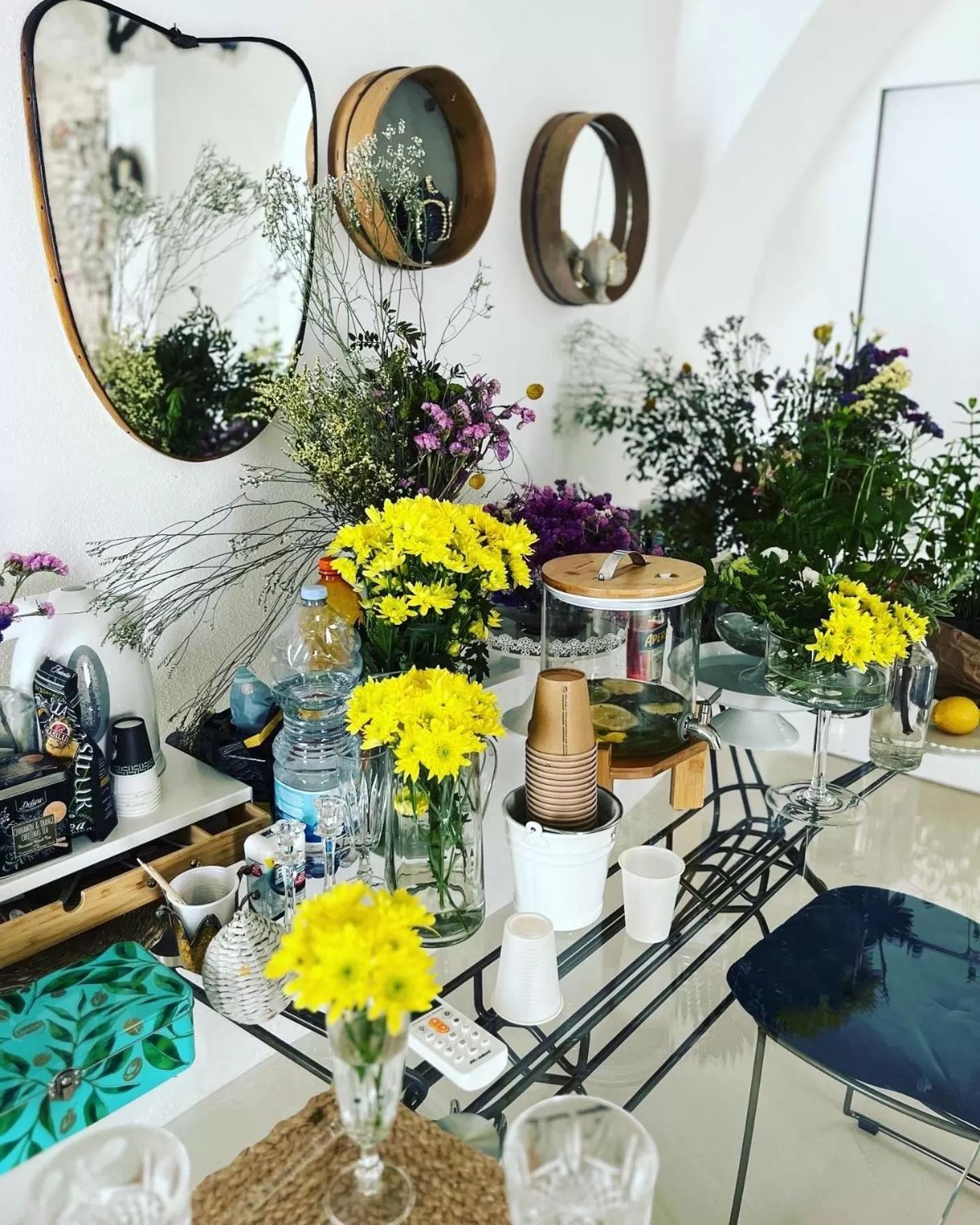 Hydria guest house art gallery