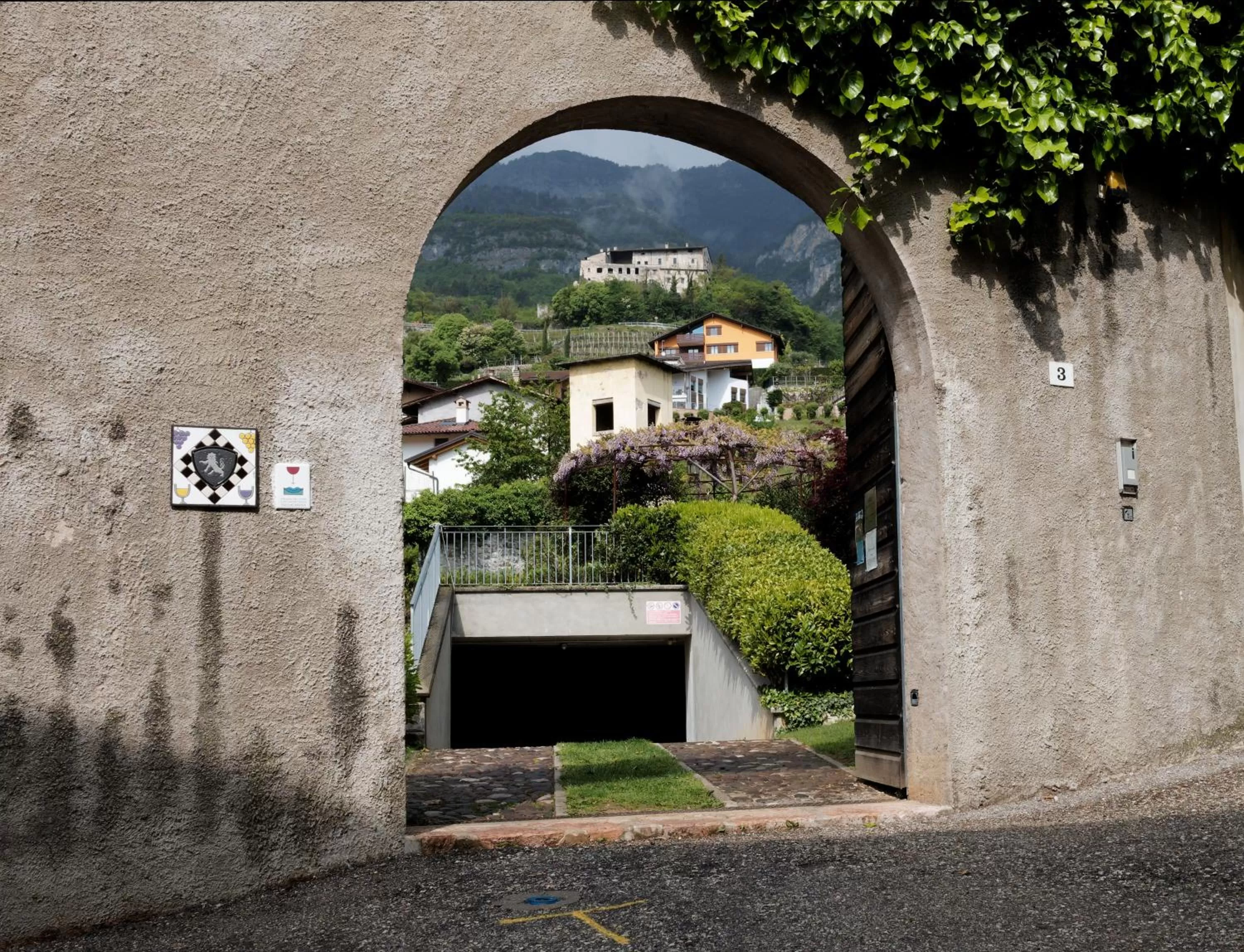 Parking in Relais Palazzo Lodron