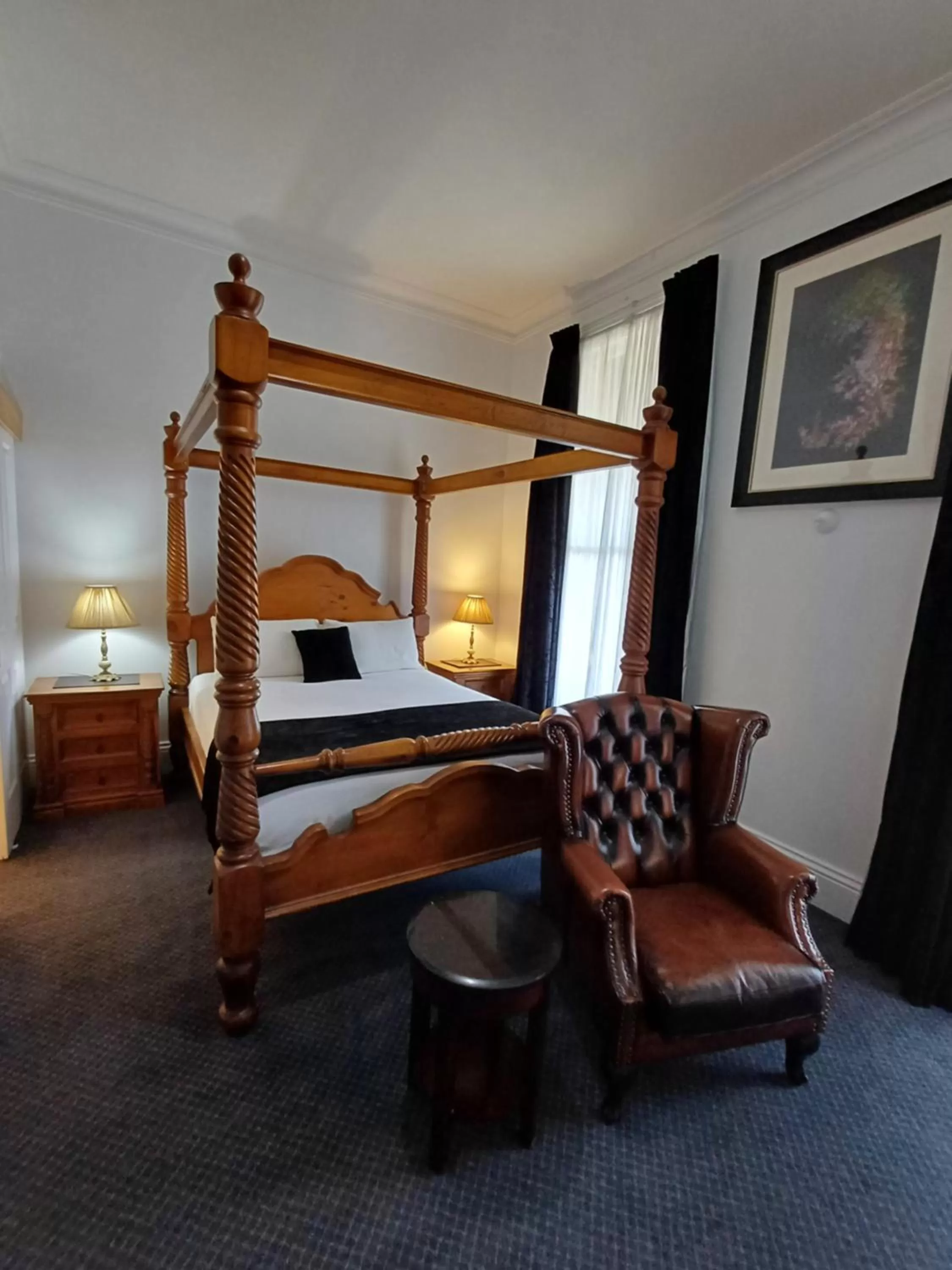 Bedroom, Bed in Art Hotel on York