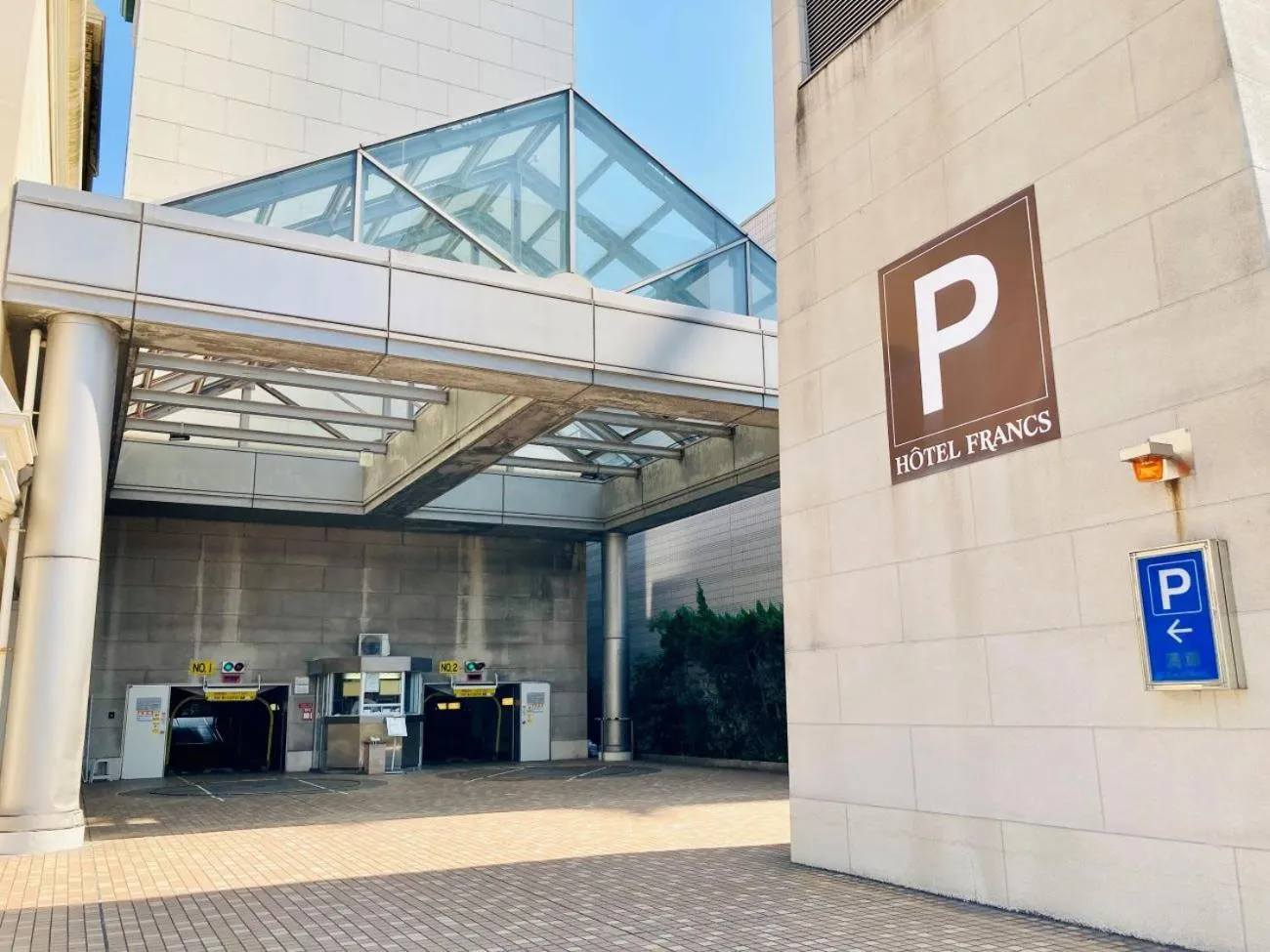 Parking in Hotel Francs