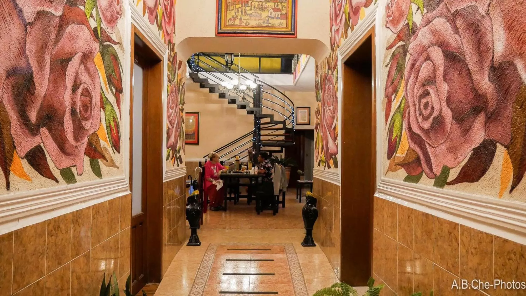 Inner courtyard view in Casona Rosa B&B, Morelia