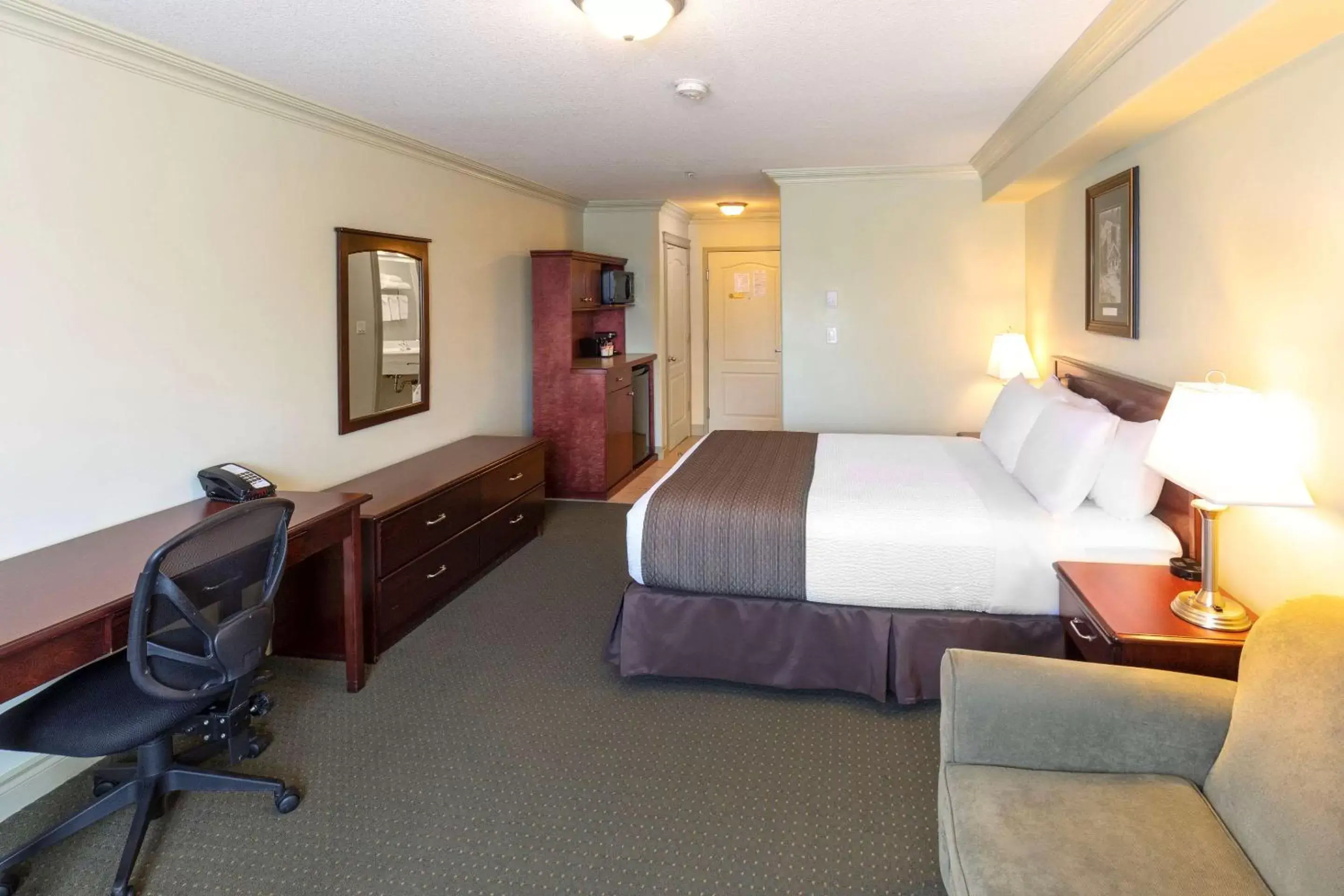 Bedroom in Quality Inn & Suites