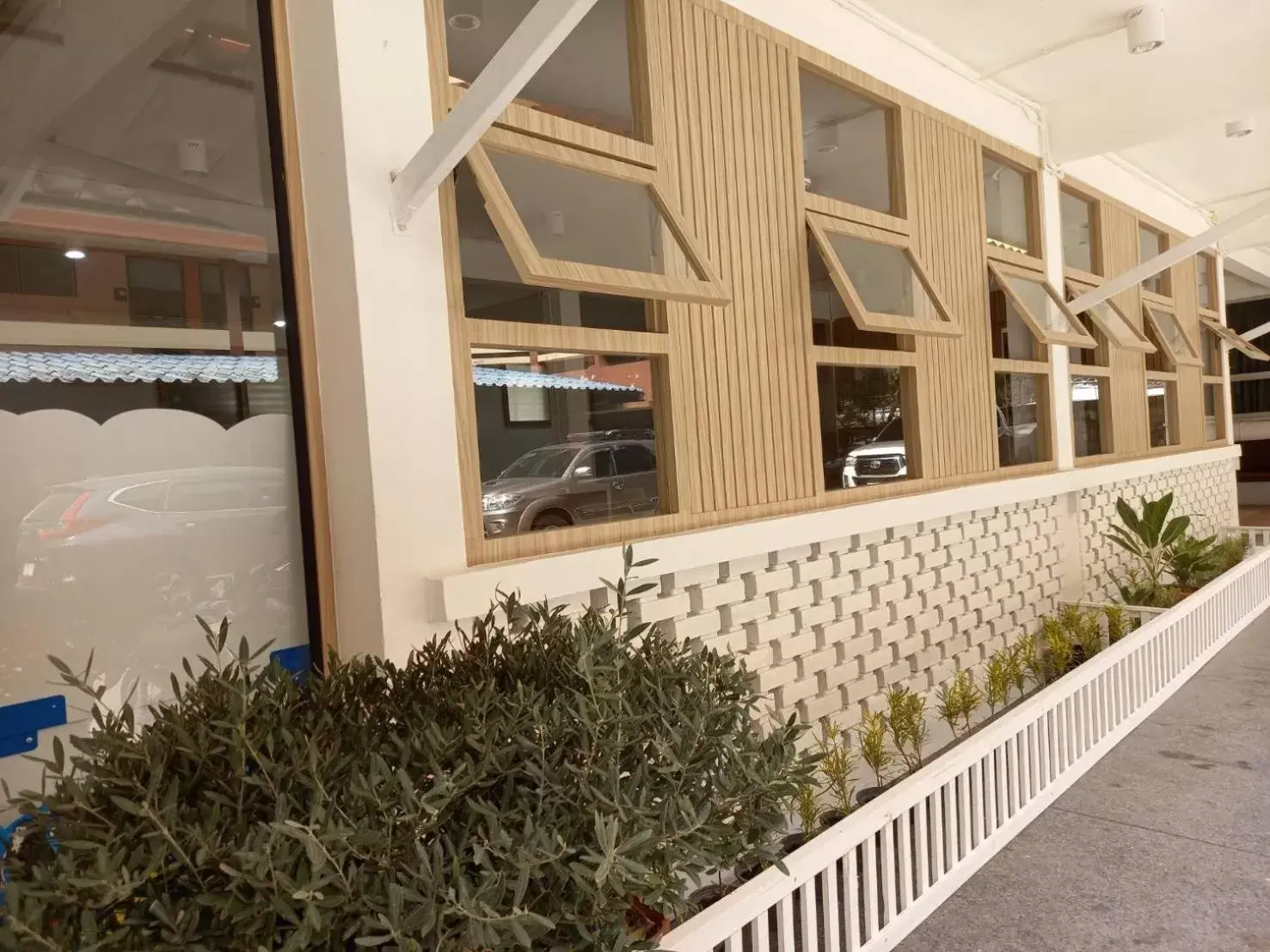 Restaurant/places to eat in Sataya Apartment Restaurant/places to eat in Sataya Apartment