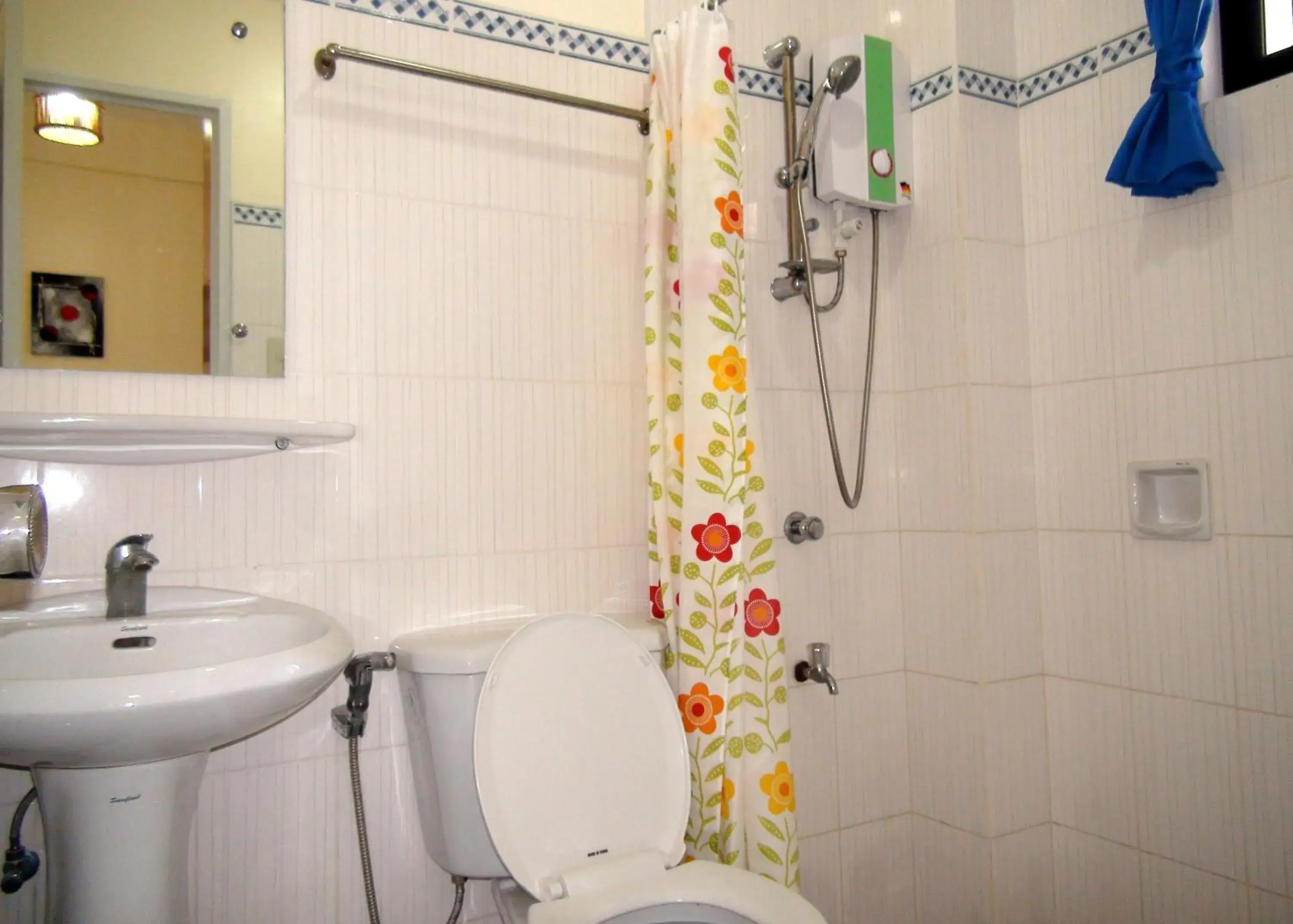 Bathroom in Squares Beachside Apartments