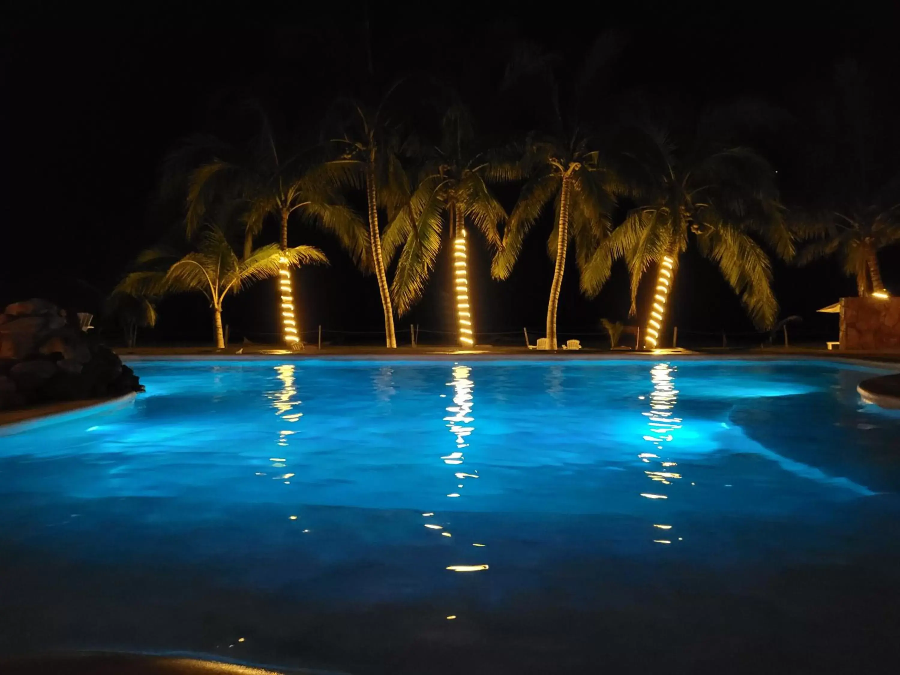 Swimming Pool in Hotel Bahía Paraíso