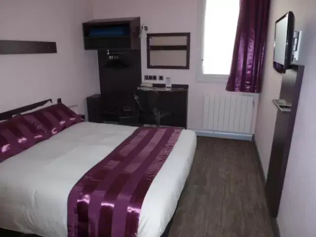 TV and multimedia, Bed in Tourhotel Blois