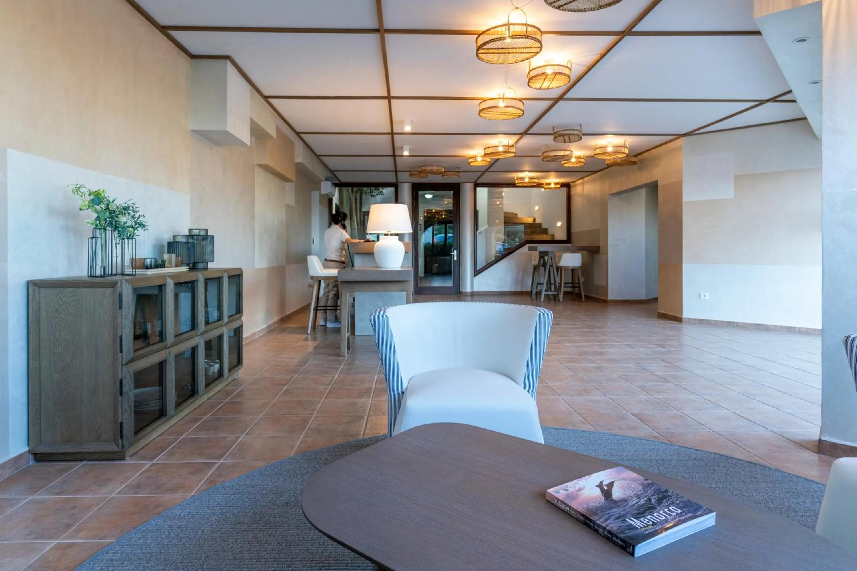 Seating area in Aparthotel HG Cala Llonga