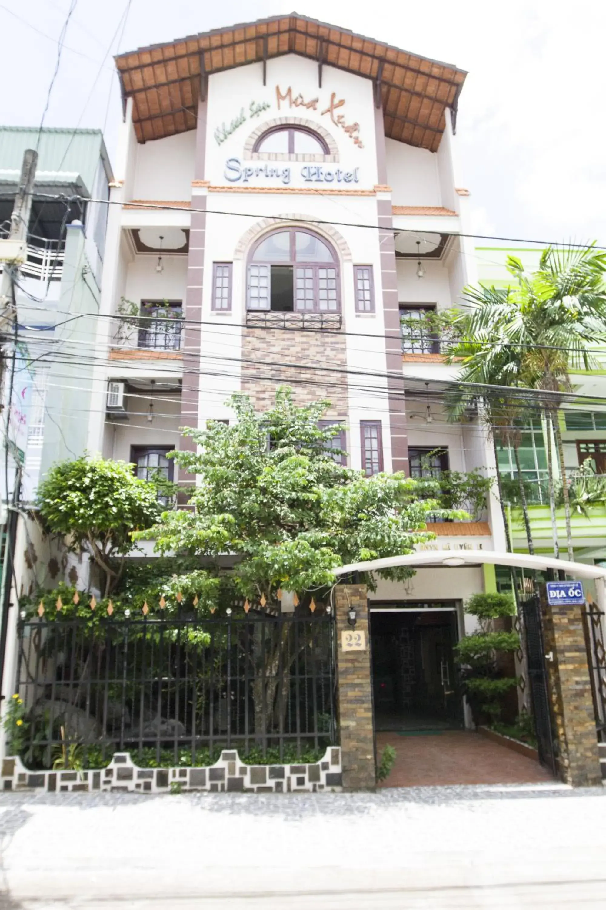 Facade/entrance, Property Building in Spring Hotel