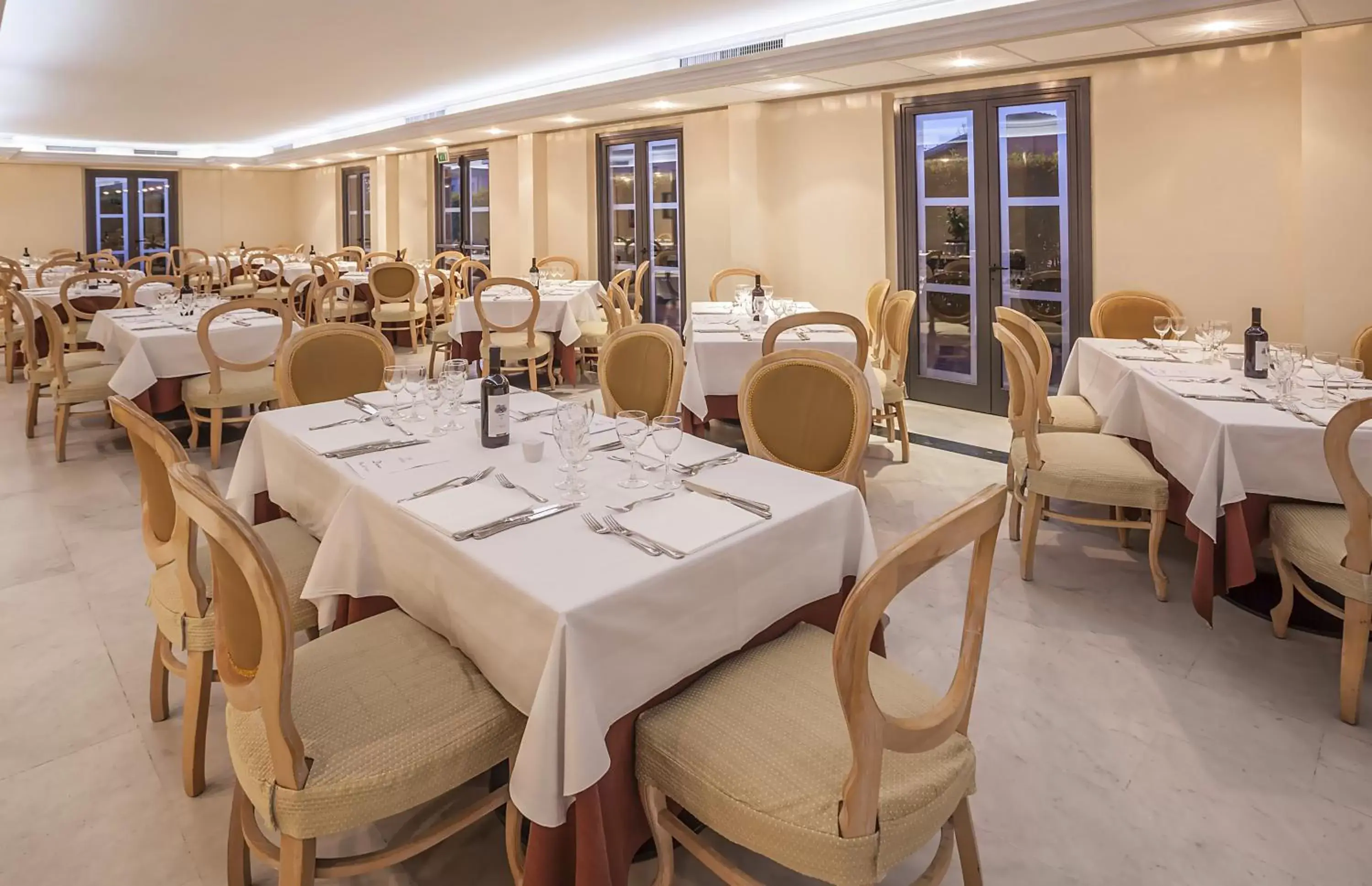 Restaurant/Places to Eat in Grand Hotel Bonanno