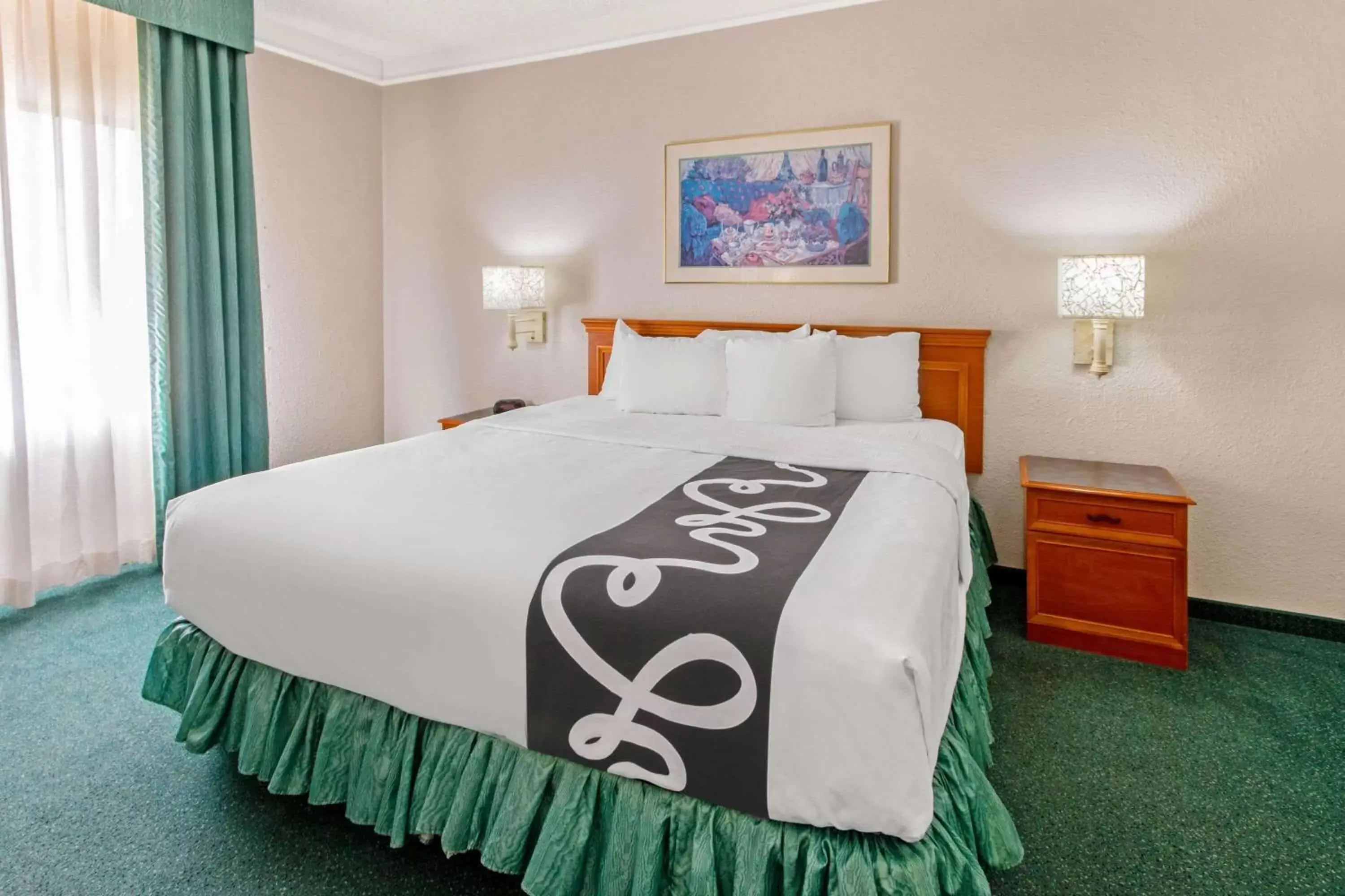 Photo of the whole room, Bed in La Quinta Inn by Wyndham Las Cruces Mesilla Valley Photo of the whole room, Bed in La Quinta Inn by Wyndham Las Cruces Mesilla Valley