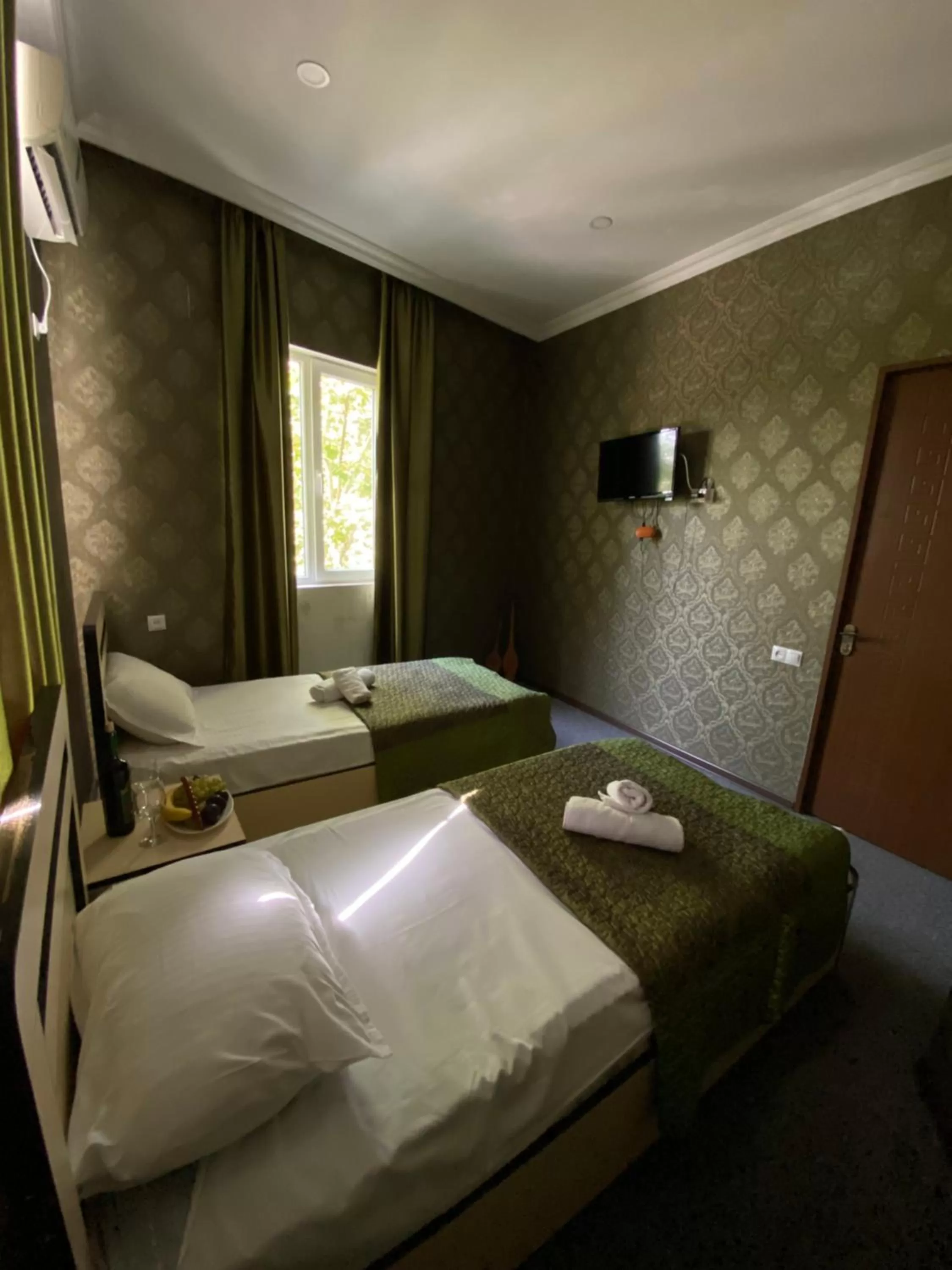 Bed in Hotel Shalimar