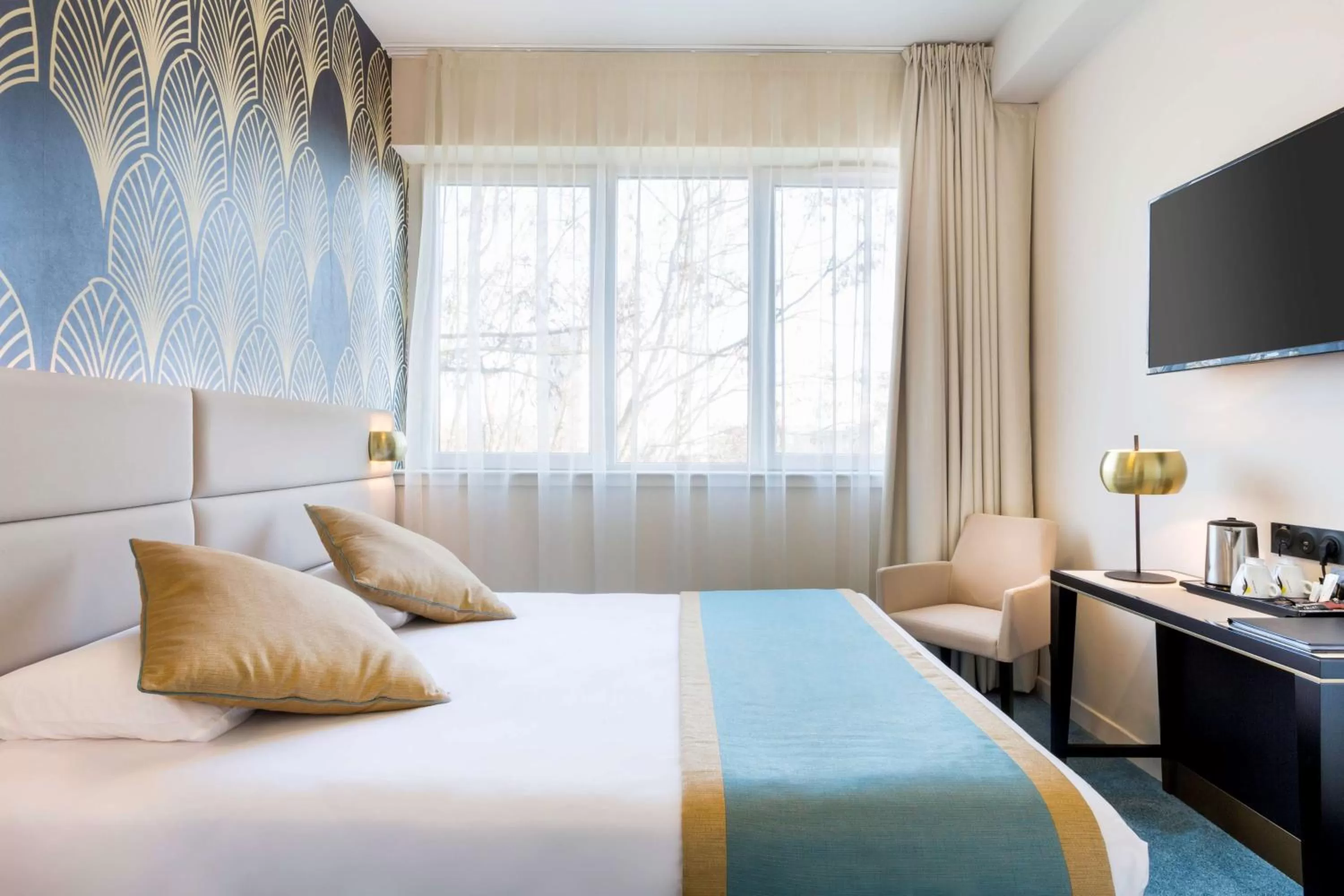 Photo of the whole room, Bed in Best Western Hôtel Journel Paris Sud