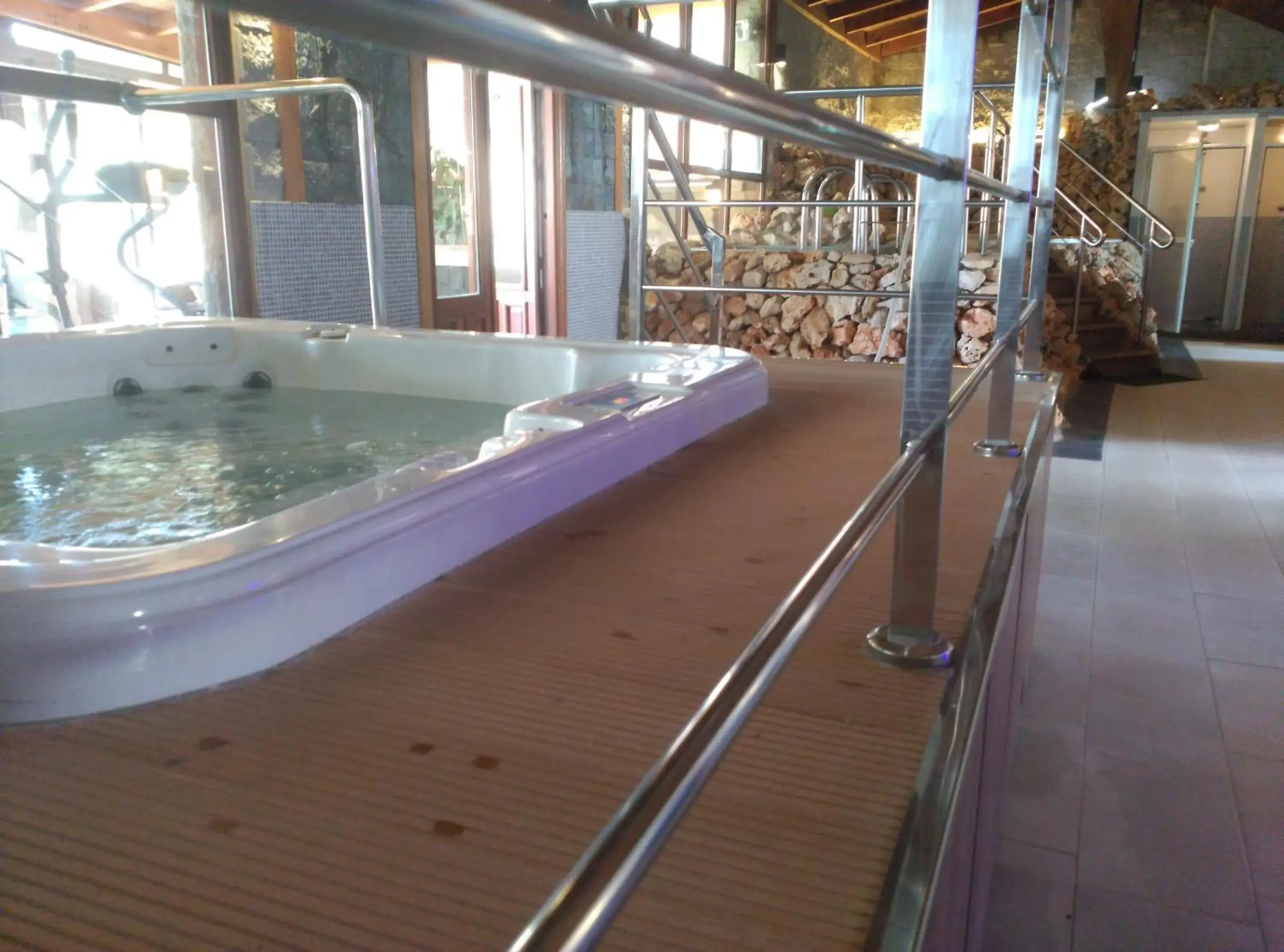 Hot Tub in Hotel Palacio de Oñate