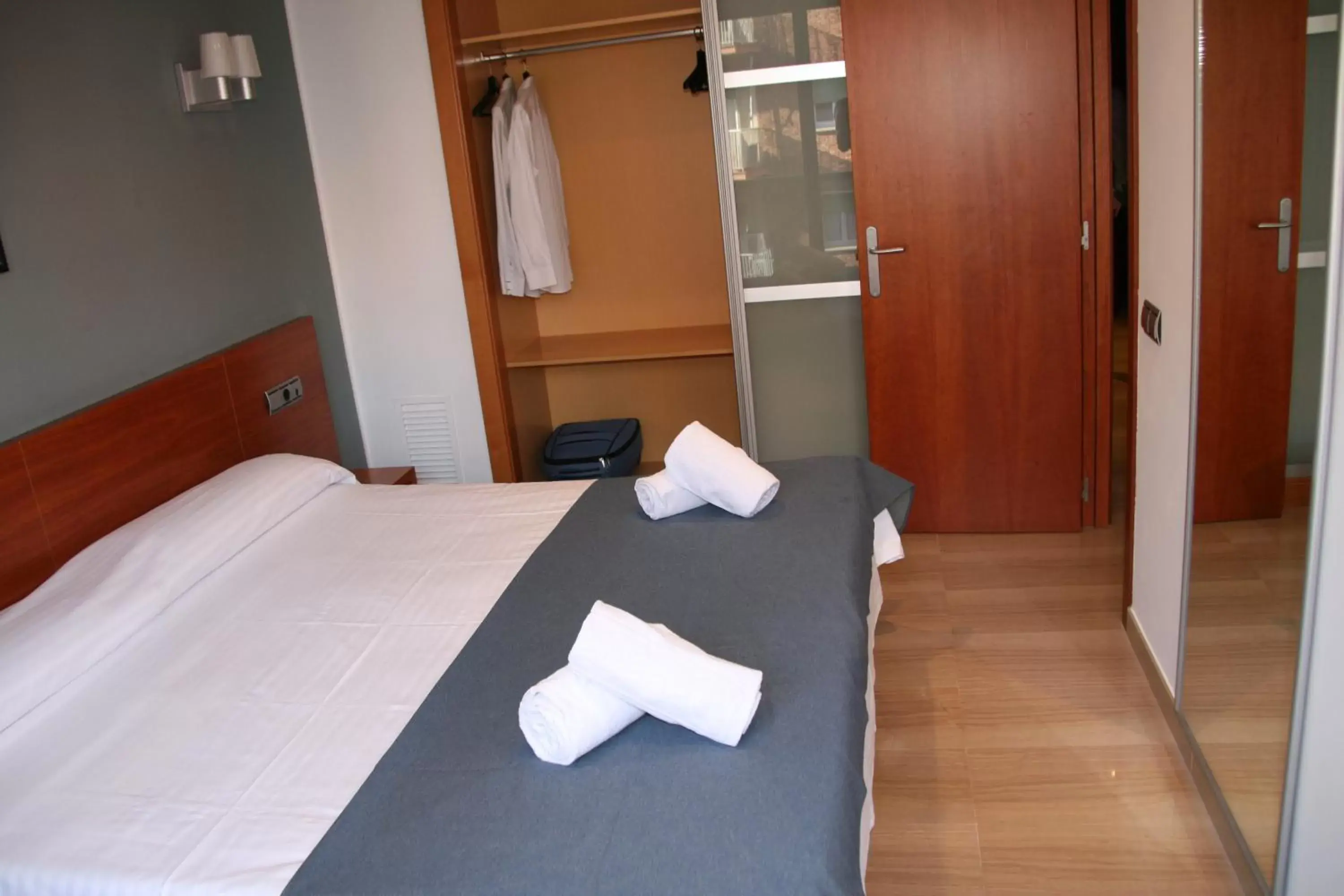 Bed in Apartaments Independencia Bed in Apartaments Independencia