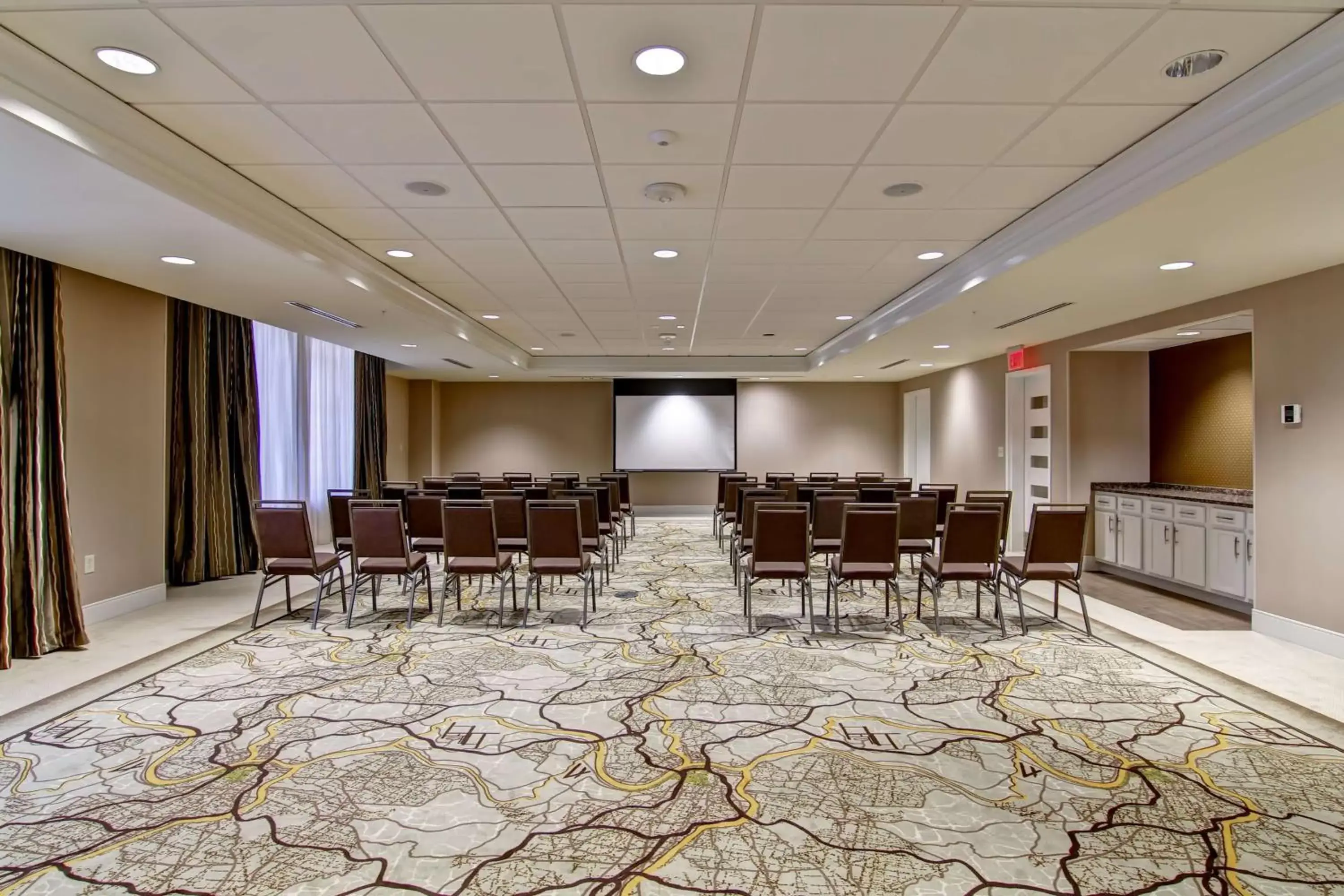 Meeting/conference room in Hampton Inn and Suites Cincinnati - Downtown